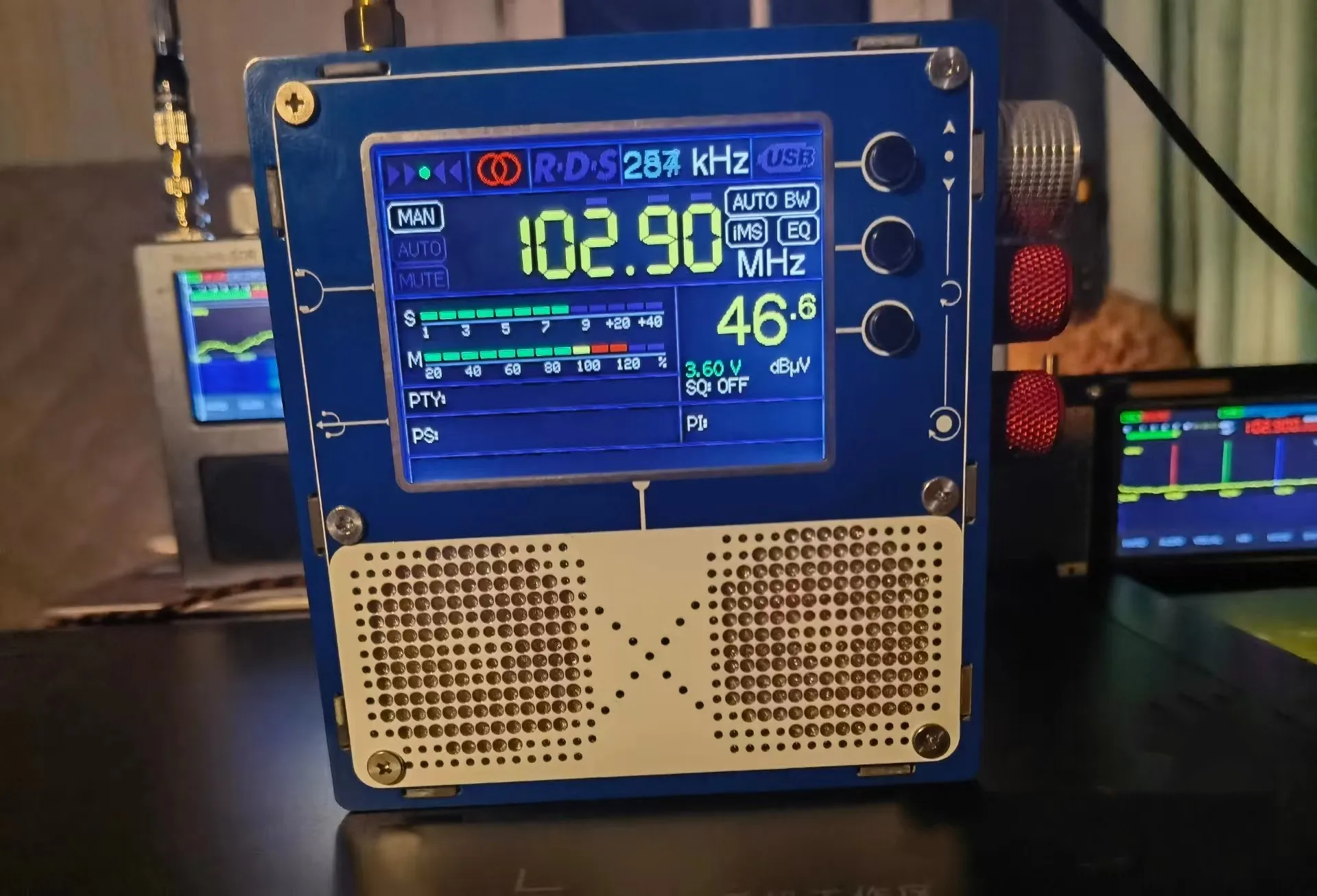 Imagem -02 - Rádio Banda Completa Duplo Alto-falante Estéreo Onda Média de Onda Curta Rádio fm com 5000mah Bateria Lítio 3.2 Inchtef6686