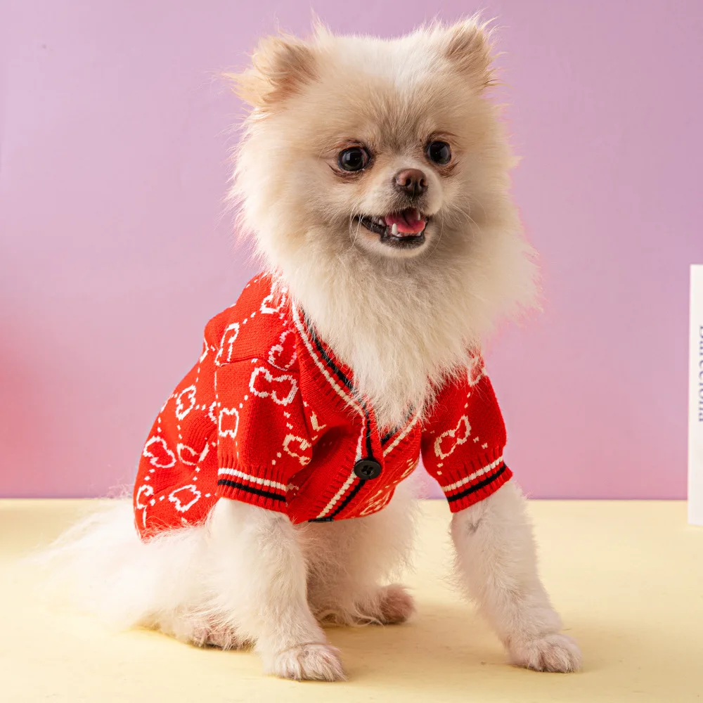 2023 High Quality Luxury Fashion Wholesale New Dog Clothes Spring Fall Fashion Design Knitted Sweater Cardigan Pet Clothing