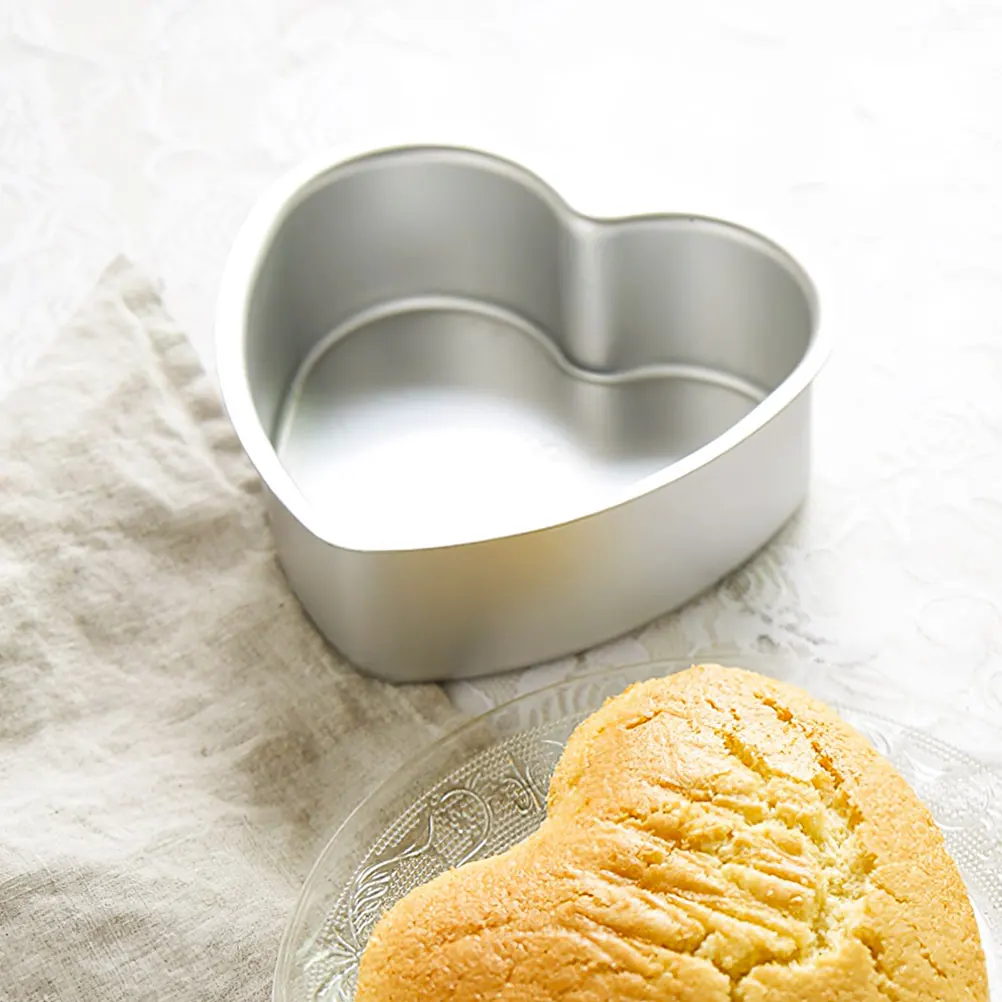 

3 Pcs Heart Cake Mold Baking Material Easy Oven Pans Silver Tins Cookie Molds Creative Design Durable Aluminum Valentine Day