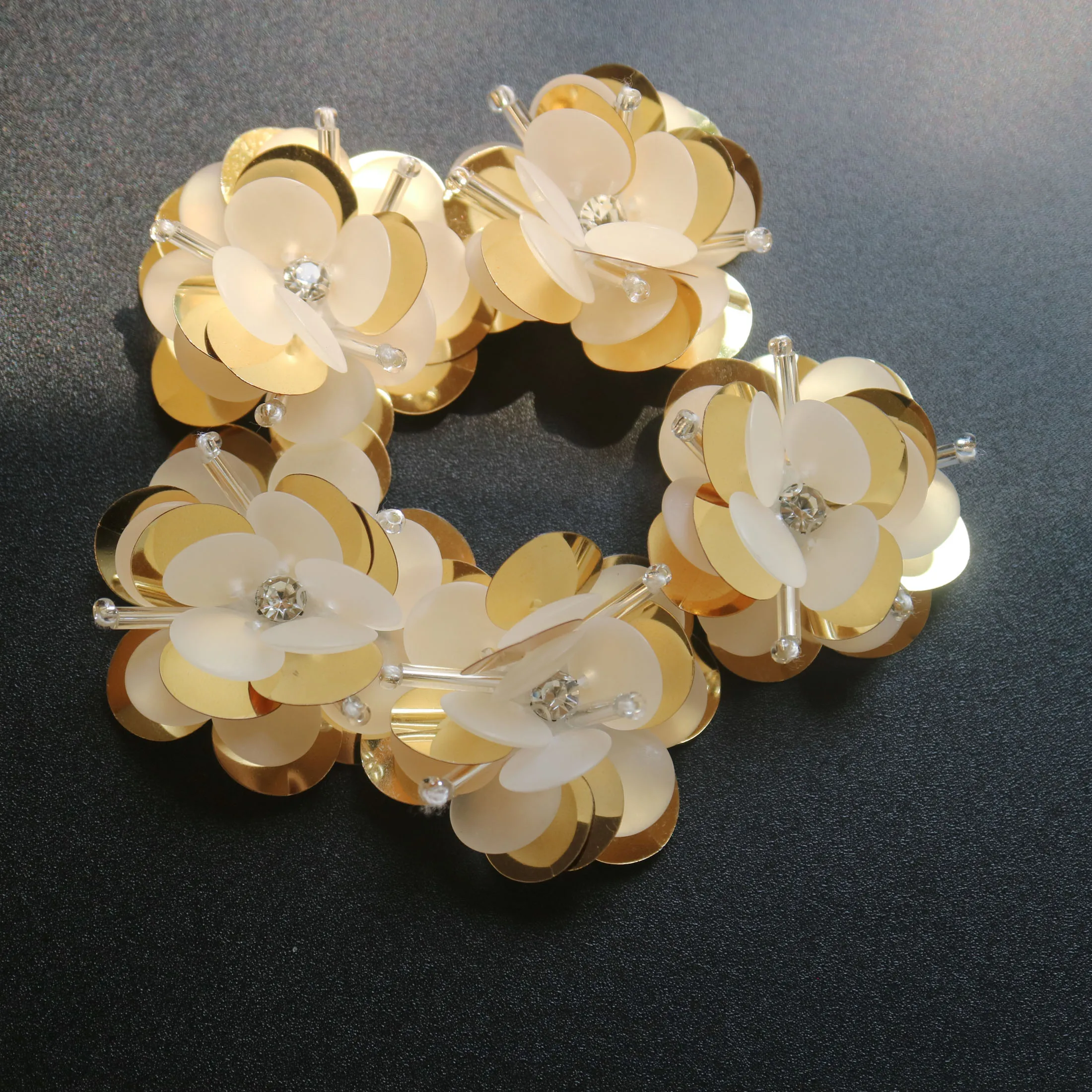 Sew on white golden rhinestone beaded embroidery flower applique for clothes diy crafts supplies green tree brooches