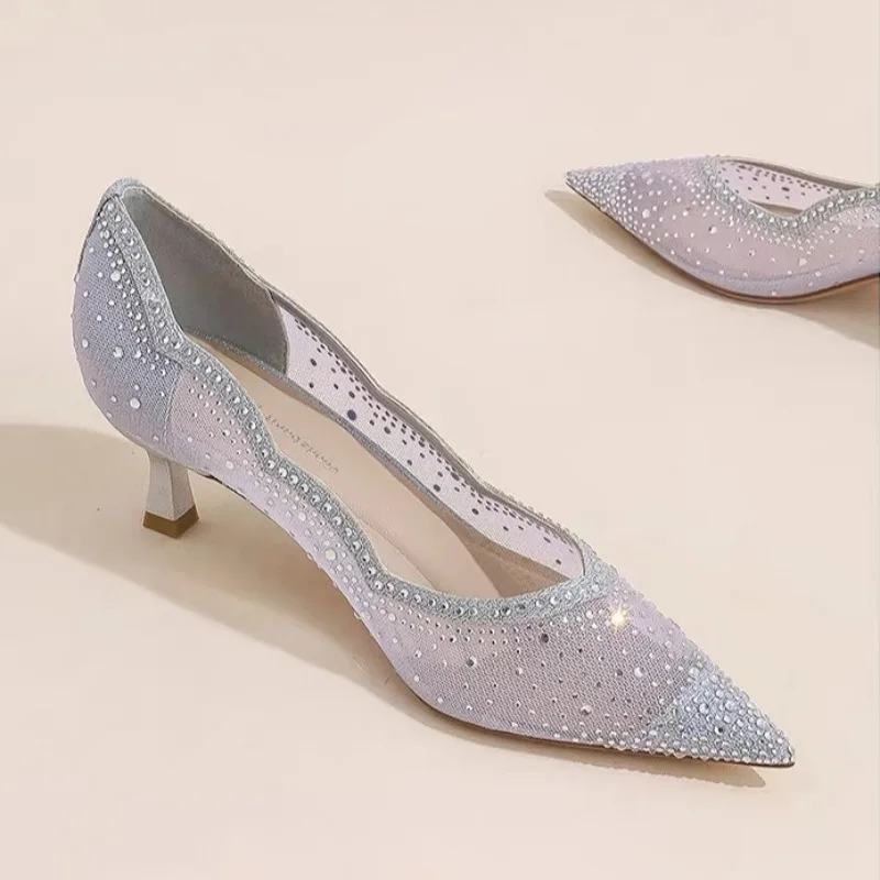 الفاخرة شبكة مرصعة بأحجار الراين مثير عالية الكعب للنساء تنفس تصميم الأزياء صندل أنيق أشار تو مضخة مأدبة أحذية الزفاف