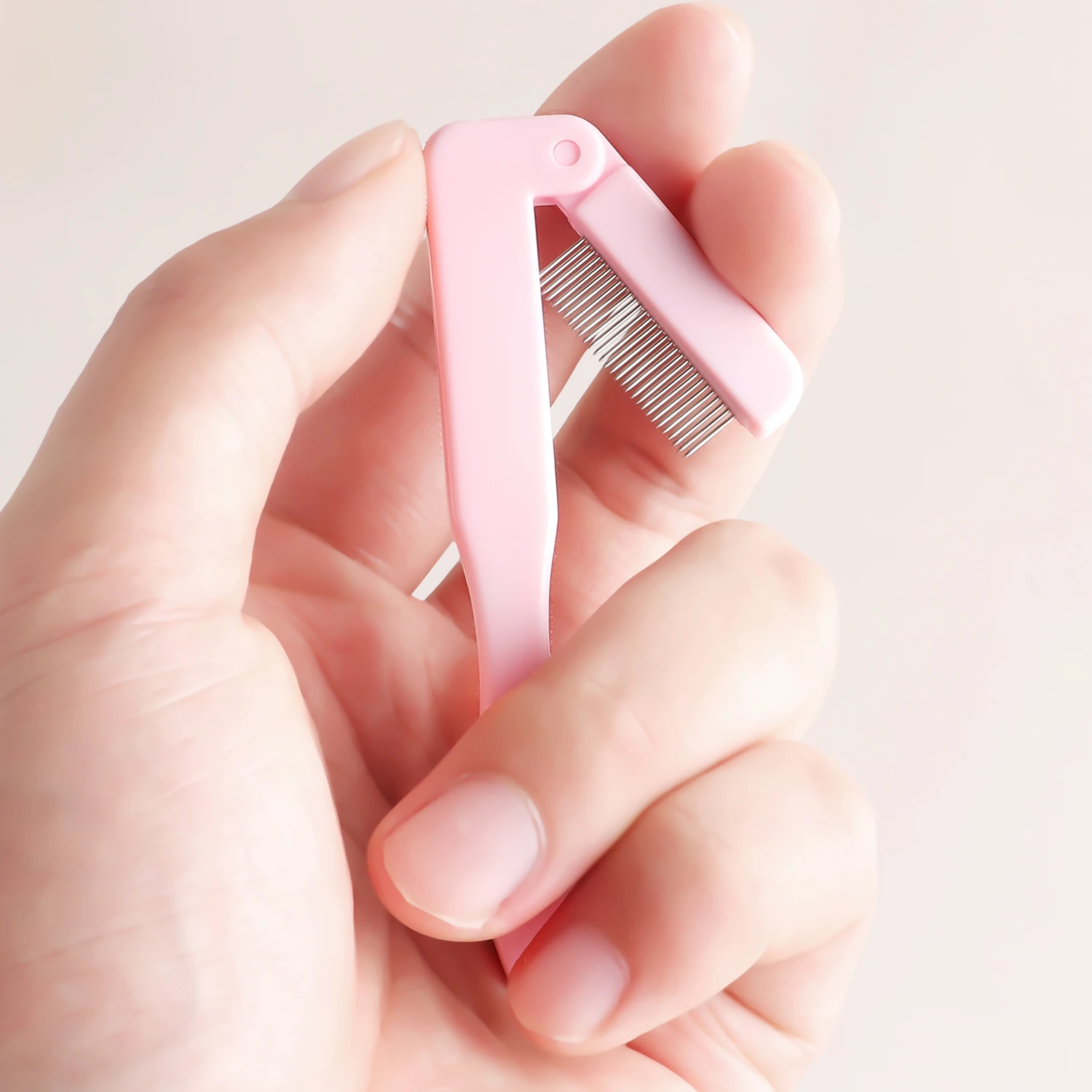 Strumento separatore ciglia Denti in acciaio Pettine per ciglia Sopracciglio Pieghevole Spazzola per ciglia con design Pettine per mascara per trucco occhi donna