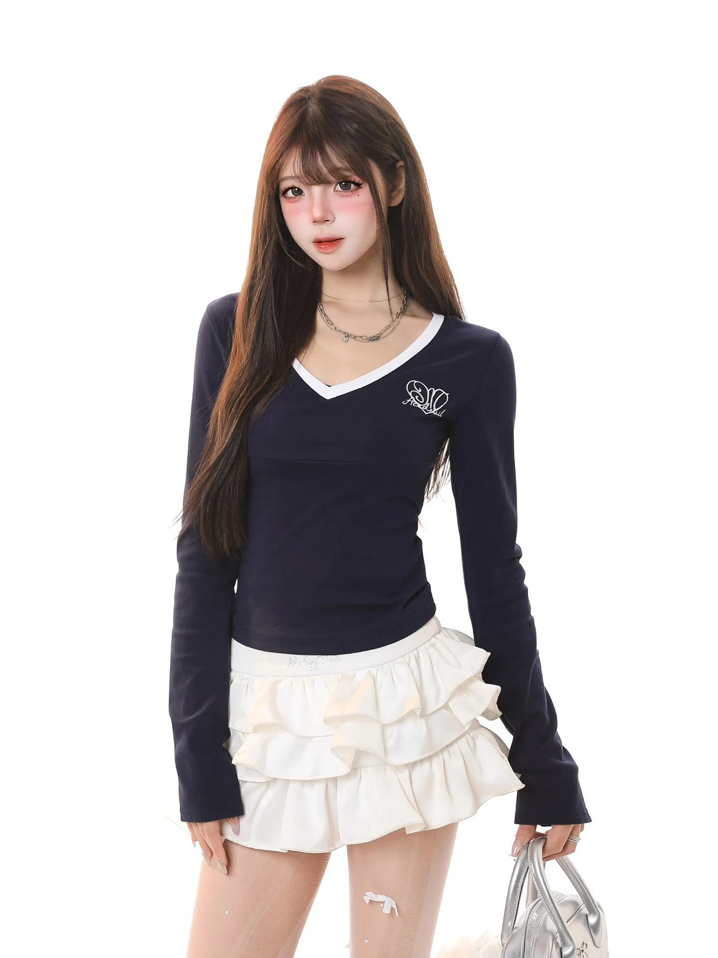 Elegant Embroidered V-Neck Long Sleeve Slim Fit Short T-Shirt Women's Casual Style Fashion Design Color Block Base Shirt