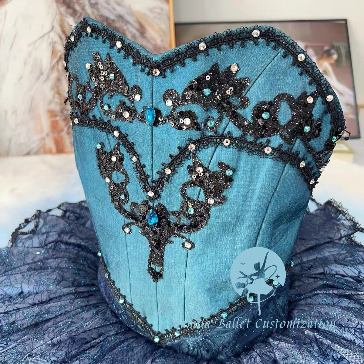 تنورة مسابقة أداء الباليه توتو مخصصة بشكل احترافي للبالغين والأطفال