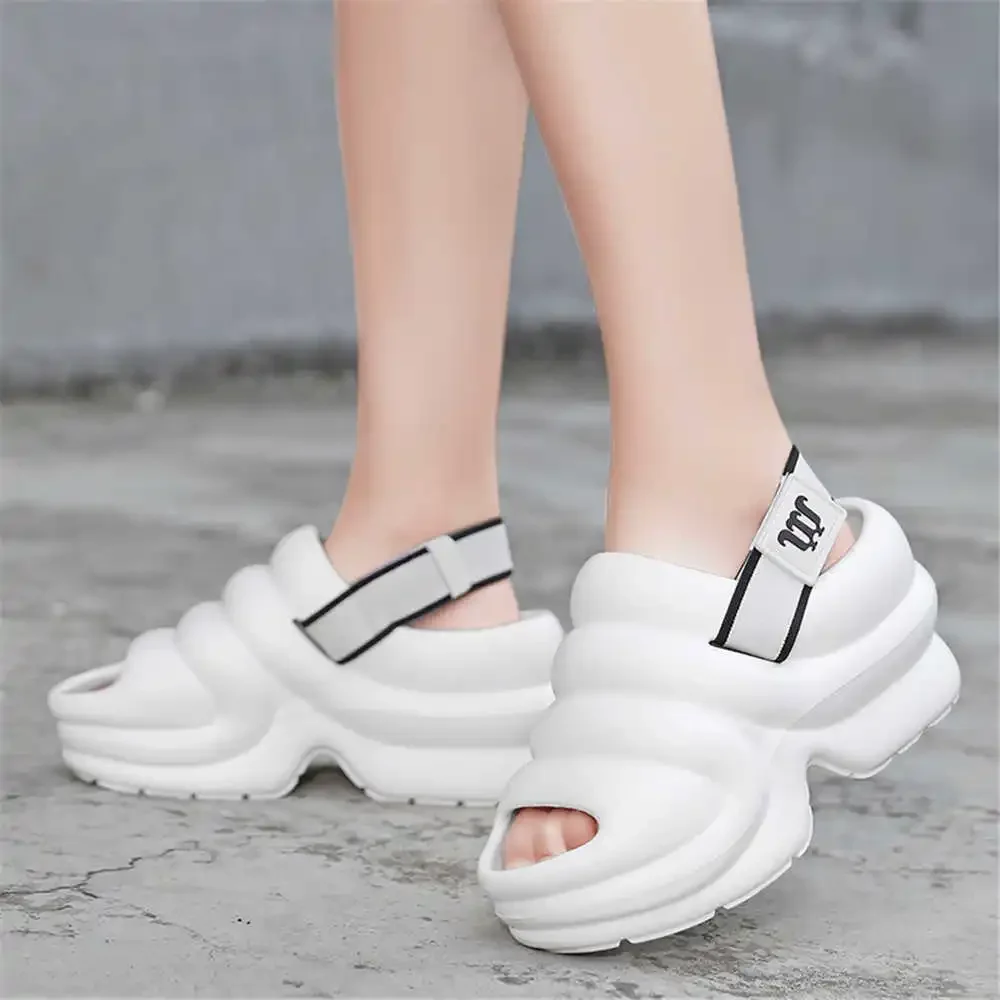 Non Slip Low-heeled Running Shoes Women Bling Luxury Sandals Women Designer Designer Luxury Slippers Sneakers Sports Kit