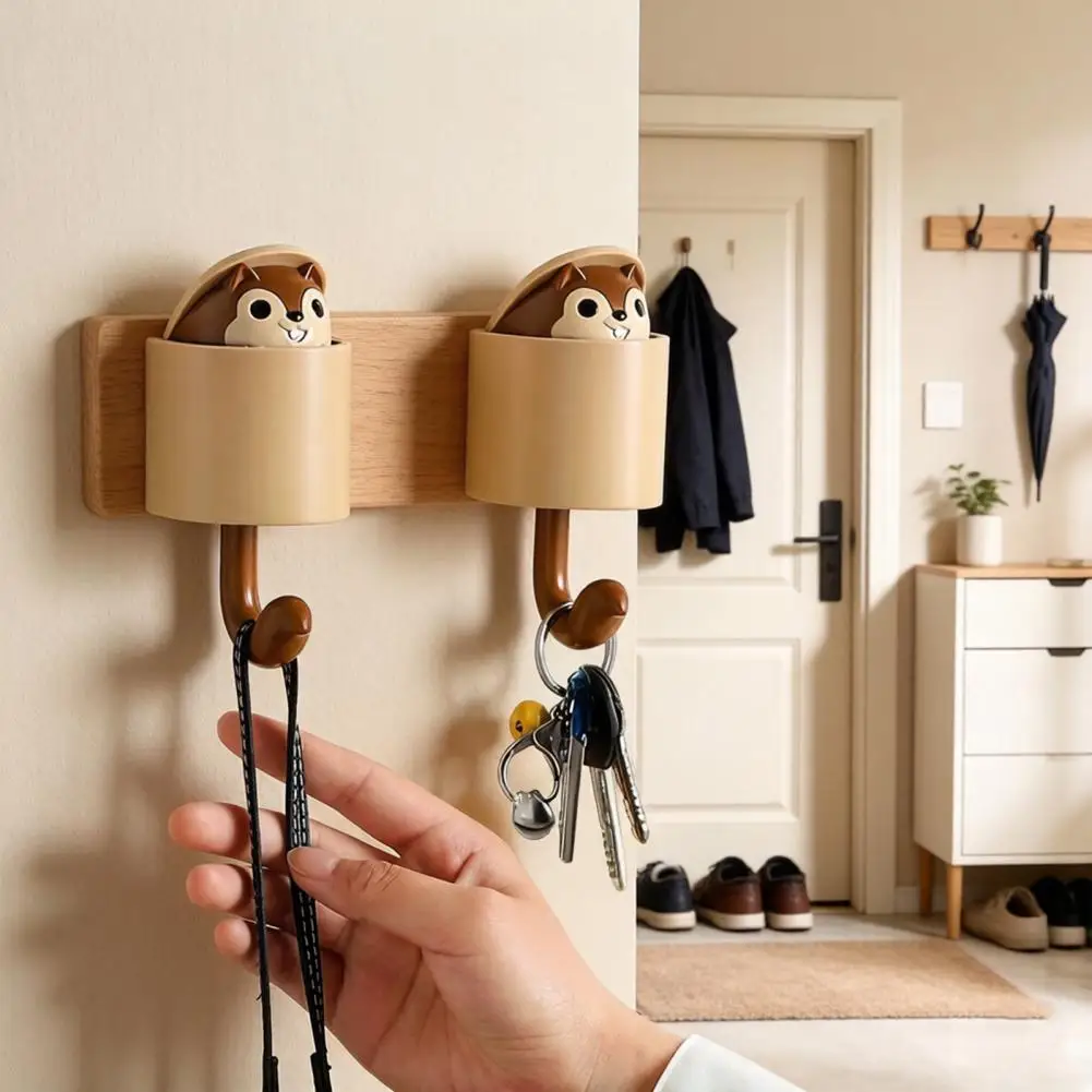 Cute Squirrel Key Hanger Retractable Coat Hooks Squirrel Adhesive Wall Hook Set Retractable Cartoon Key Hanger for Entryway