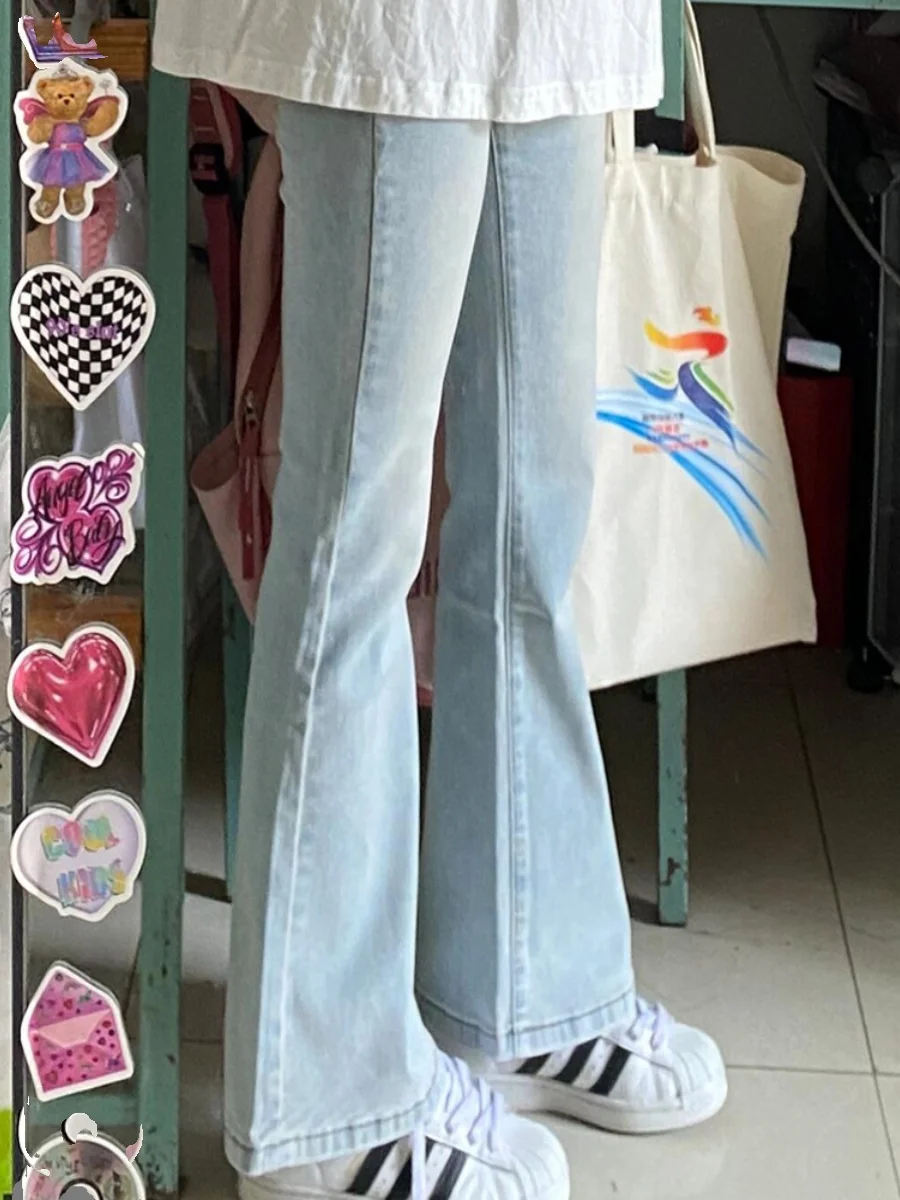 กางเกงยีนส์ทรงกระดิ่งสีฟ้าอ่อนสำหรับผู้หญิง รุ่นใหม่ สไตล์สลิมเอวสูง ช่วยพรางหุ่น ใส่ได้หลายโอกาส ปกปิดสะโพก