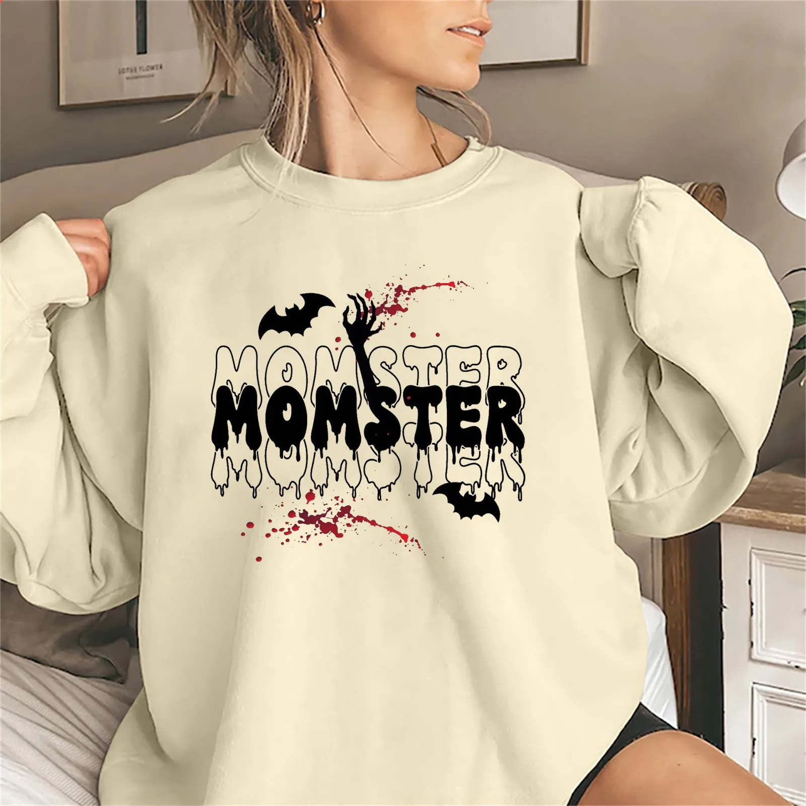 

Women'S Halloween Printed Hoodie MOMSTER Letters Bat Print Personality Trend Pullover Round Neck Long Sleeve Fashion Hoodie