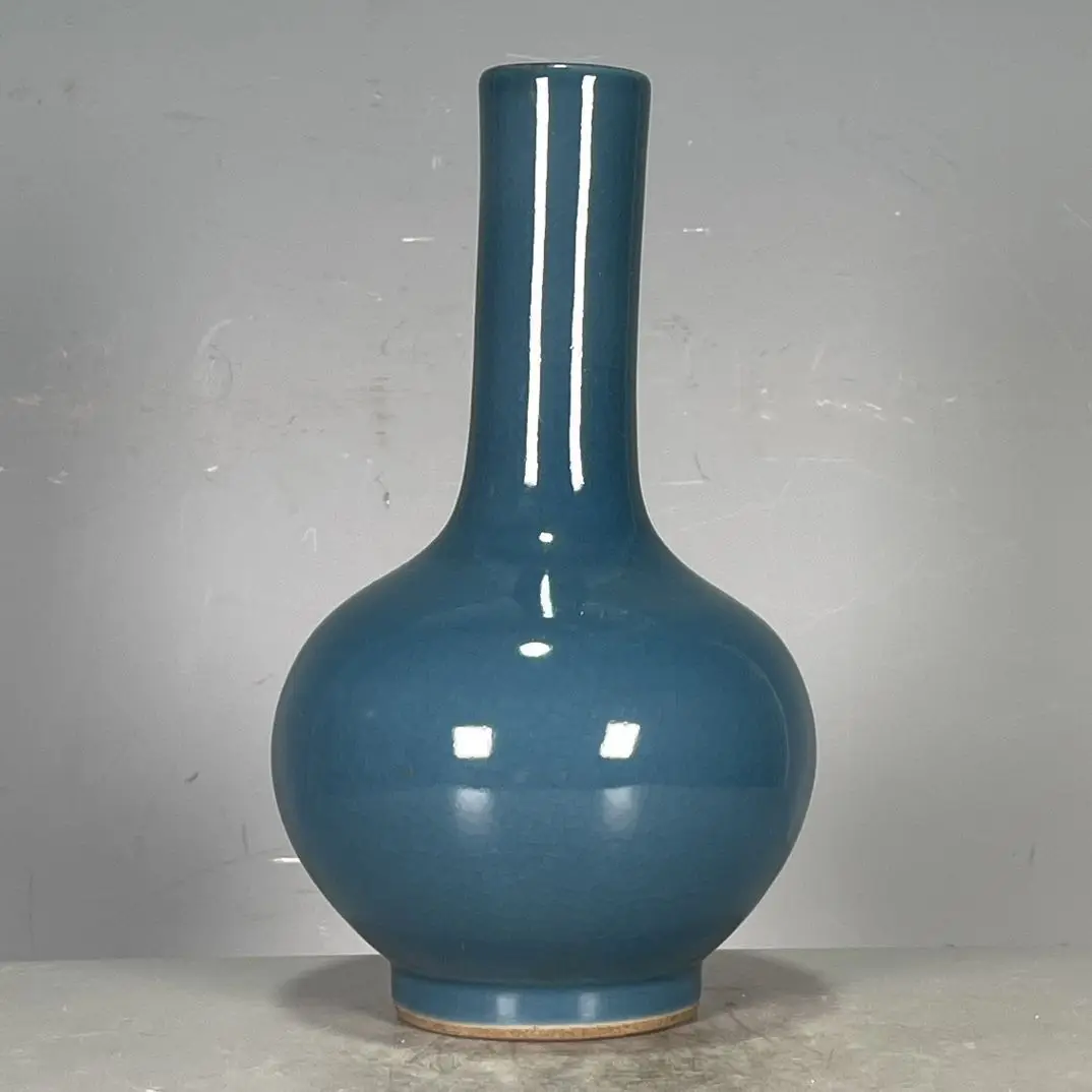 Authentic Vintage Old Porcelain Appreciation Vase, Clean Genuine Traces, Solid Single-Color Glaze