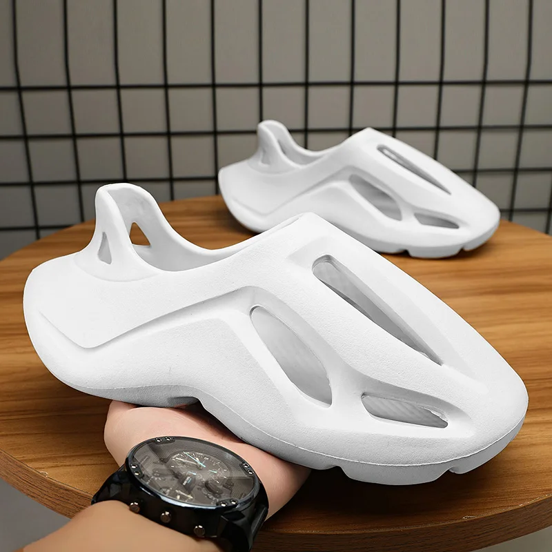 Men's and Women's Summer 2025 New Outer Wear Thick-Soled Non-Slip Beach Toe Sandals