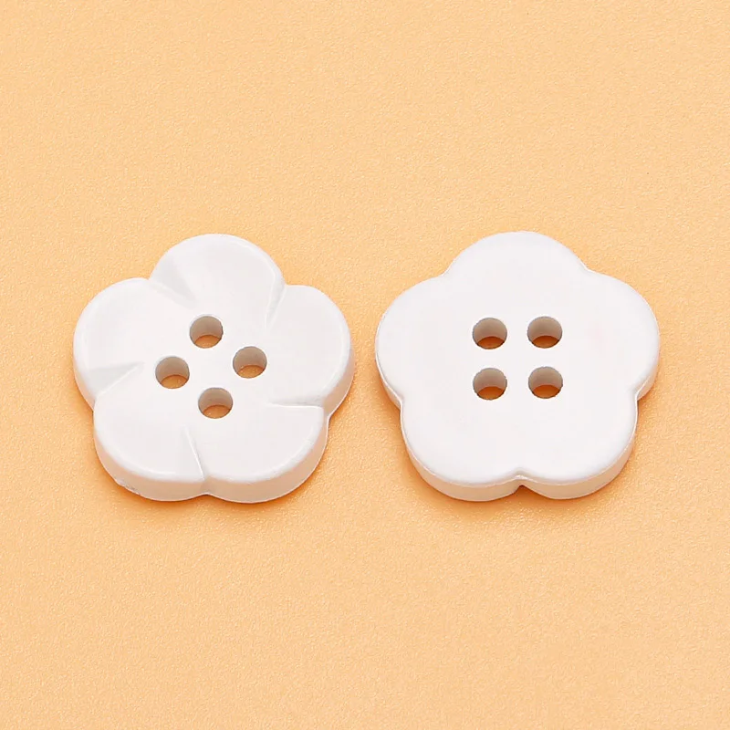 10pcs Resin Flower Buttons Color Children\'s Clothing DIY Decorative Button Sweater Cute Cartoon Four Eye Hand Sewn Button