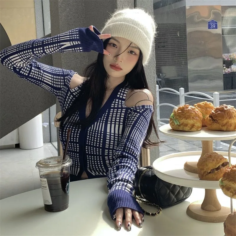 

Hot Girl Off-shoulder Long-sleeved Sweater Women's Blue Plaid Halterneck V-neck Slim Fit Top