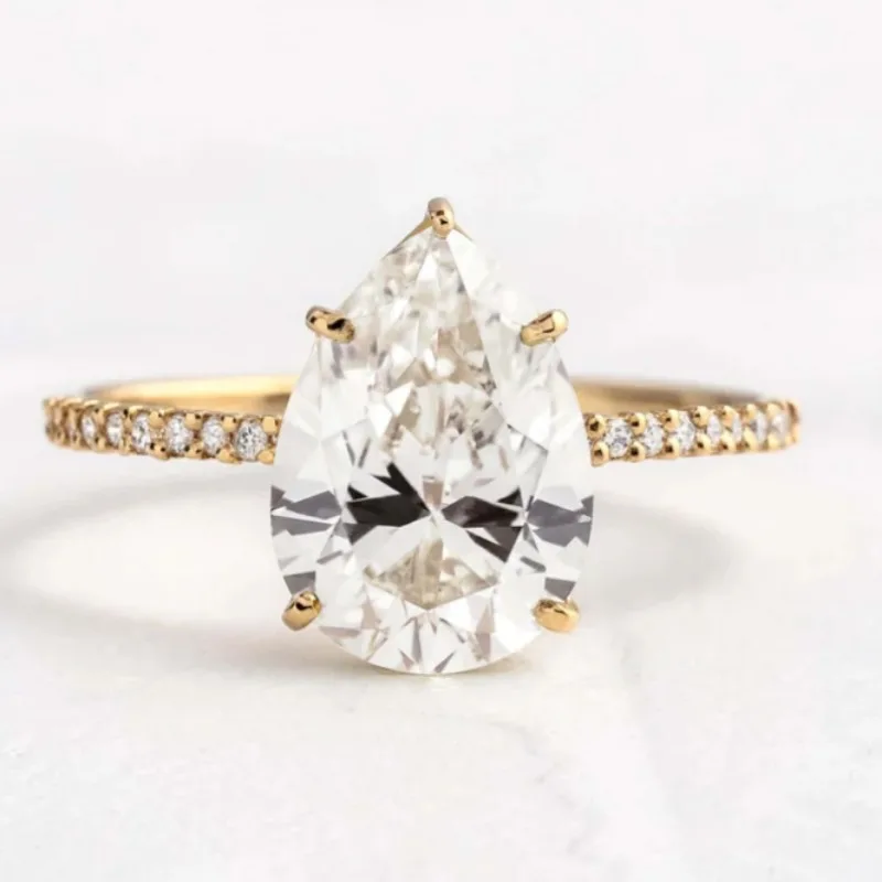 Custom Moissanite Gold Rings 18k 2 Carat Center 7*10mm Pear Cut Moissanite Jewelry For Women