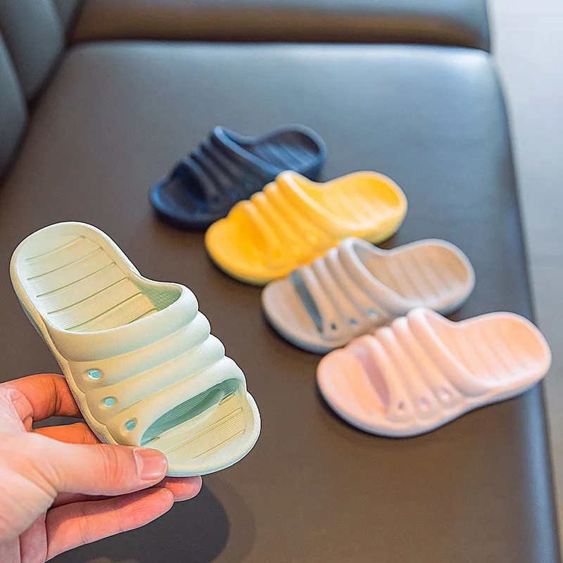 

New Soft Cloud Slippers Women Summer Outdoor Couple Trendy Slippers Home Bathroom Non-slip Shoes Leisure Solid Flip-flops