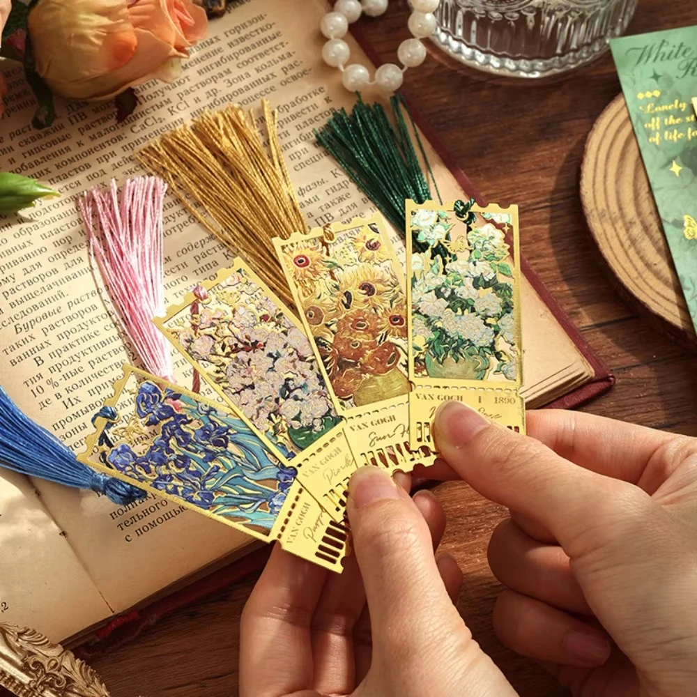 Vintage Oil Painting Metal Bookmarks, Hollow-Out Bookmarks, Oil Painting Style Bookmarks With Long Tassels, Floral Pattern Bookm