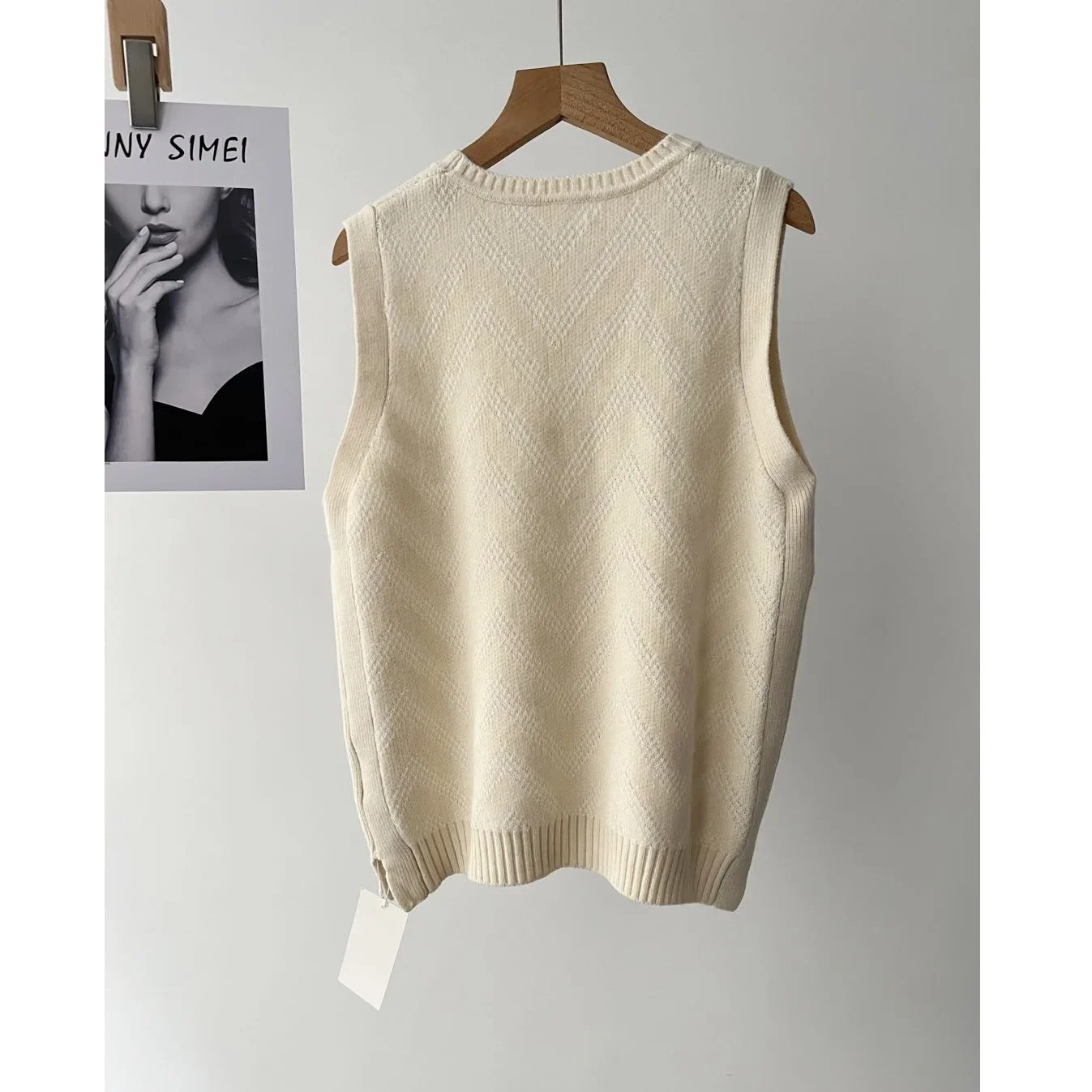 Crew neck commuter jacquard sleeveless knitted sweater spring casual milky white knitted vest vest women's 51c