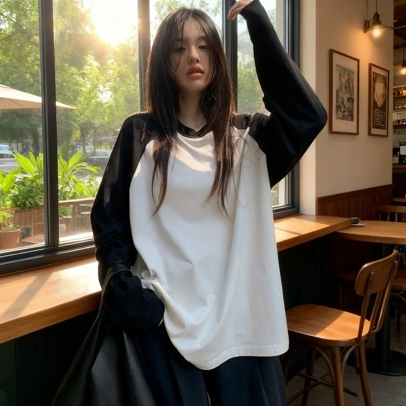 

Women's Oversized Long Sleeve T-Shirt, Y2K Patchwork Round Neck Casual Top, Harajuku Streetwear Loose Fit Blouse for Women