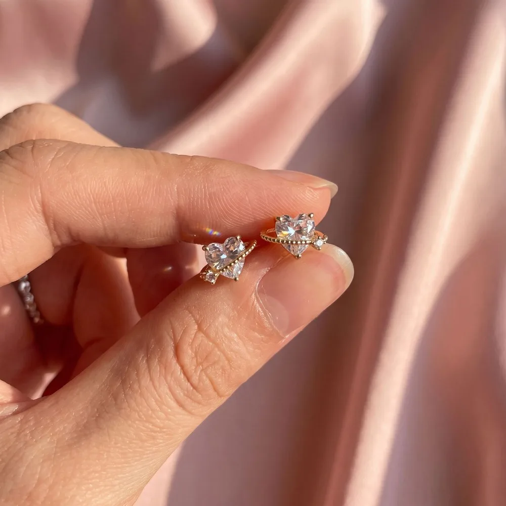 Trendy Sweet Gold Tone Shiny Inlaid Pink Heart Zircon Stud Earrings for Women Exquisite Valentine's Day Confession Jewelry Gifts