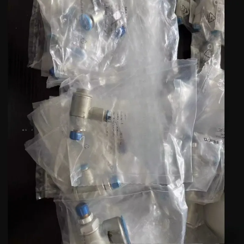 

Детали подходят для точечного одностороннего дроссельного клапана GR-QS-8 193970FESTO, новый оригинальный подлинный.