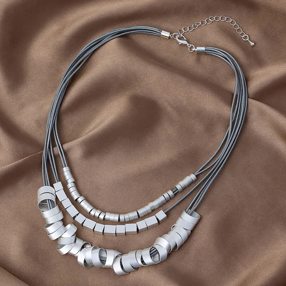 

Multilayer Clavicle Choker Necklaces Exaggerated Collars Chain for Woman Vintage Geometric Collars Necklace Fashion Punk Jewelry