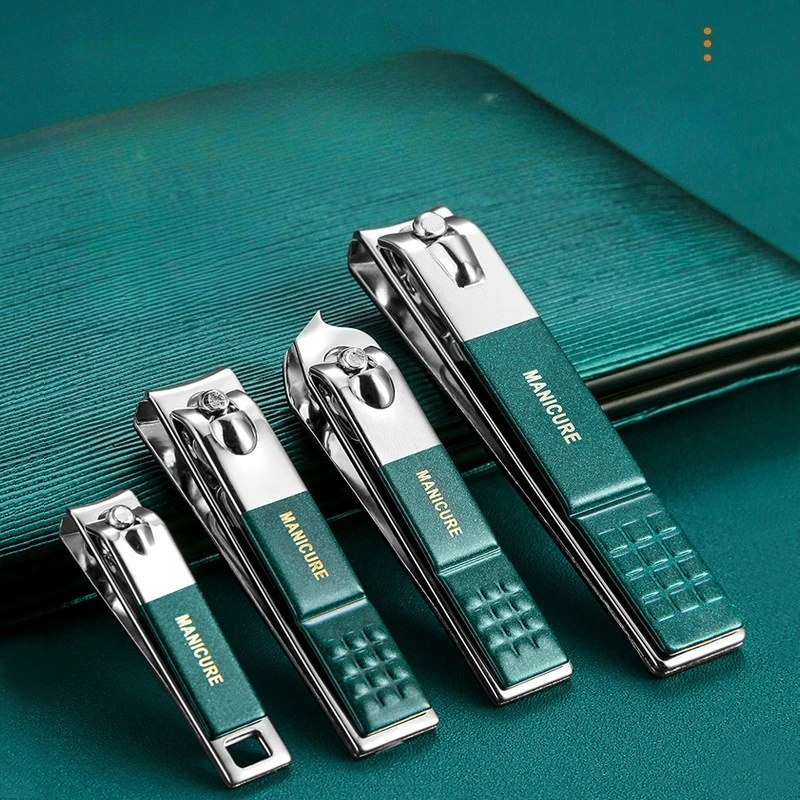 18개 스테인리스 스틸 손톱 다듬기 도구 세트, 고품질 손톱깎이 세트로 각질 제거, 손톱깎이