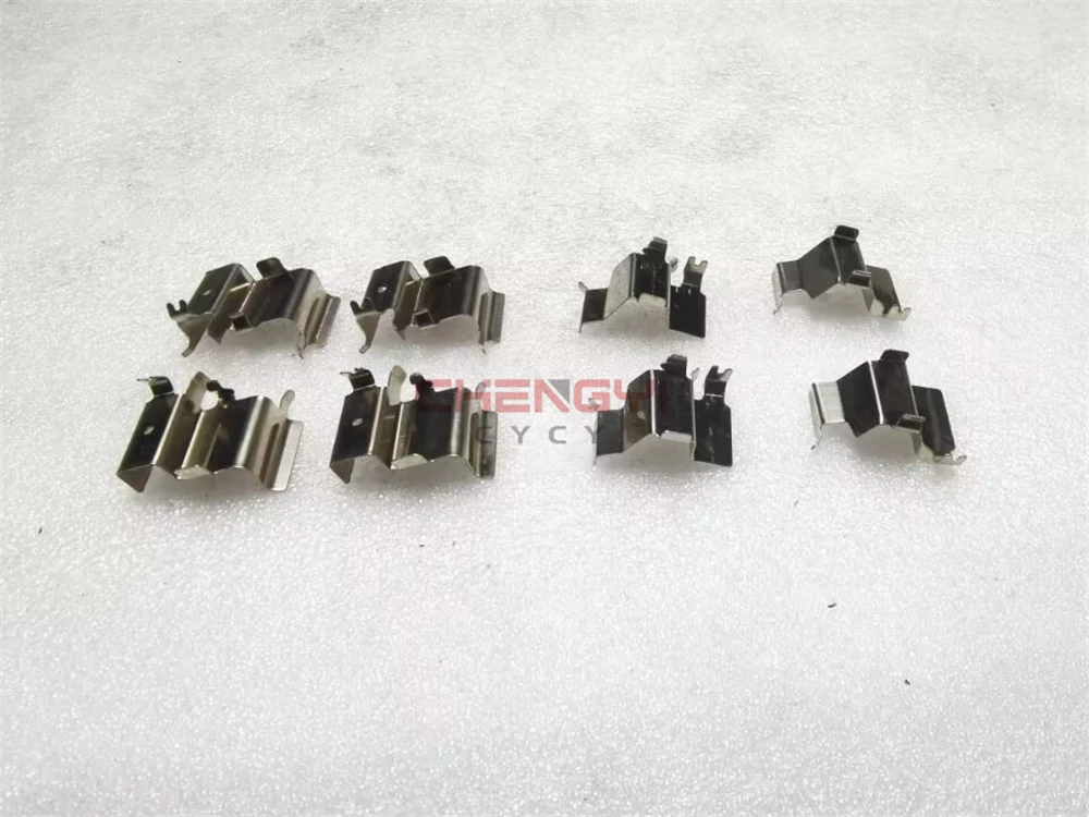 Front Wheel Cylinder Brake Caliper Brake Pad Clip For Pajero Pinin H56A H65W H66W H67W H76W H77W MR334952