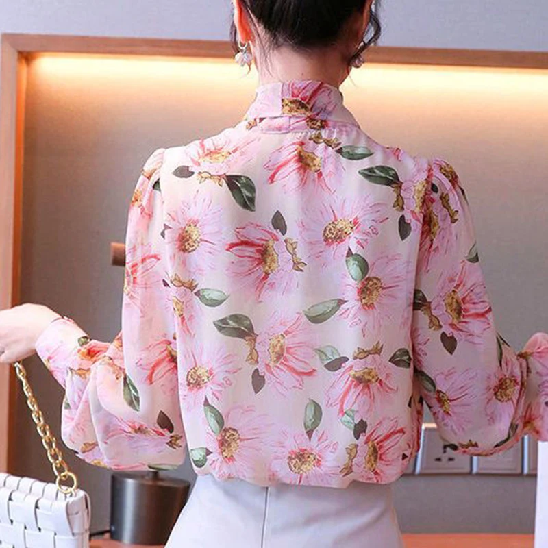 Autumn Aesthetic Elegant Fashion Commuter Prairie Chic Shirt Women Three Quarter Sleeve V Neck Drawstring Loose Casual Print Top