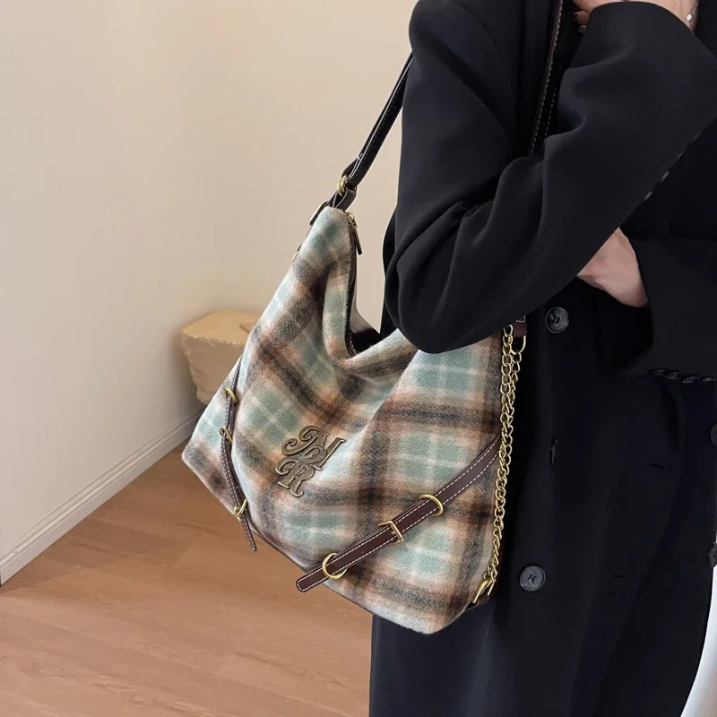 Retro Plaid Women\'s Bag New Fashion Large Capacity Shoulder Bag Simple and Versatile Advanced Design Crossbody Bag