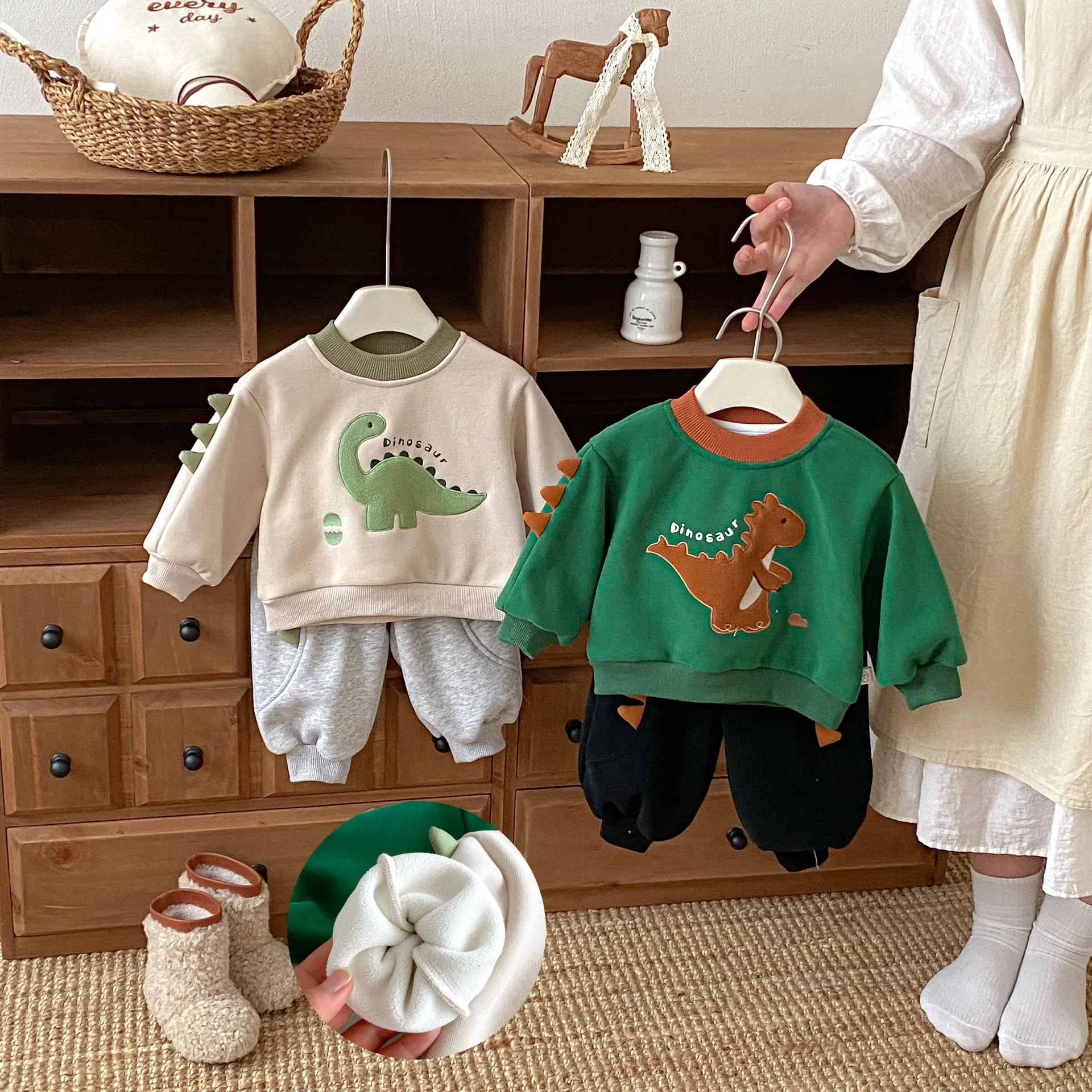 

Kids Cotton Fleece Lined Sweatshirt 0-5Y Boys Girls Cartoon Dinosaur Applique Pullover Infant Children Warm Casual Winter Top