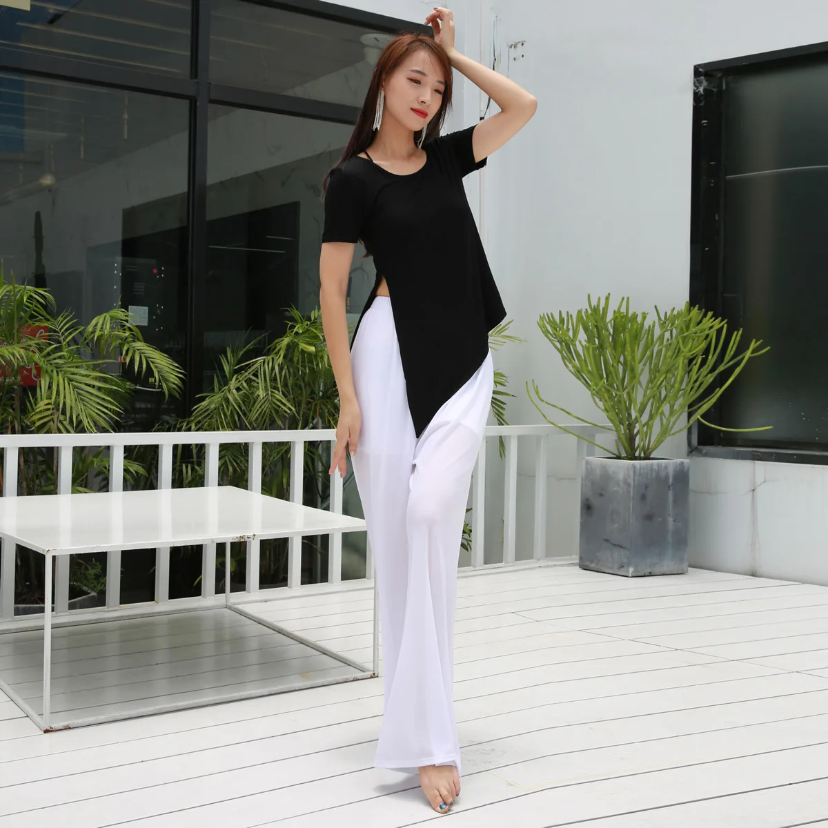 Moderne zomerdans T-shirt voor dames Top Korte mouwen Volwassen klassieke danspraktijkkleding Yoga Modern dansen