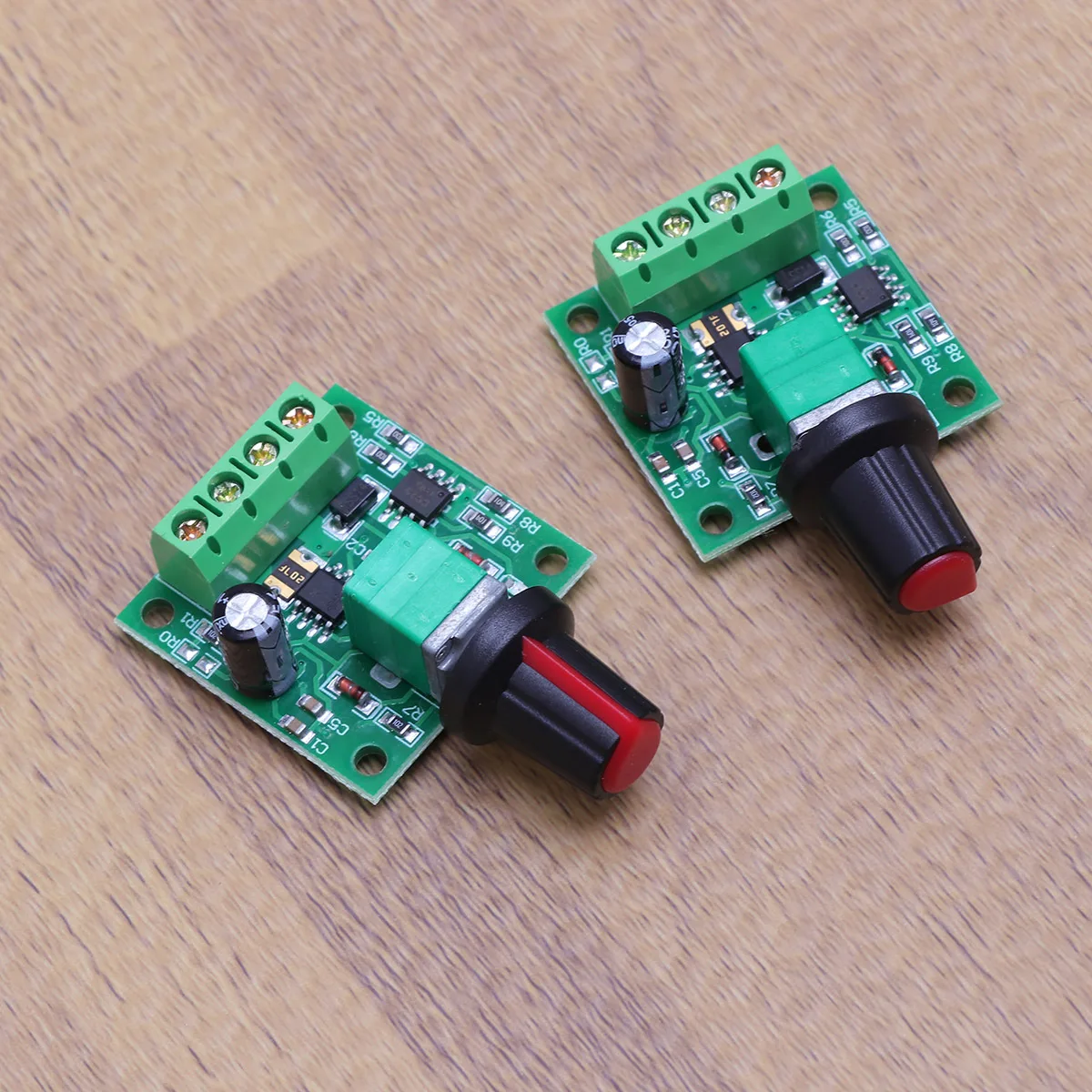 

Motor Pwm Controller Low Voltage Dc Adjustable Duty Cycle Continuous 2a Current Self-Recovery Fuse Power LED Motor Controller