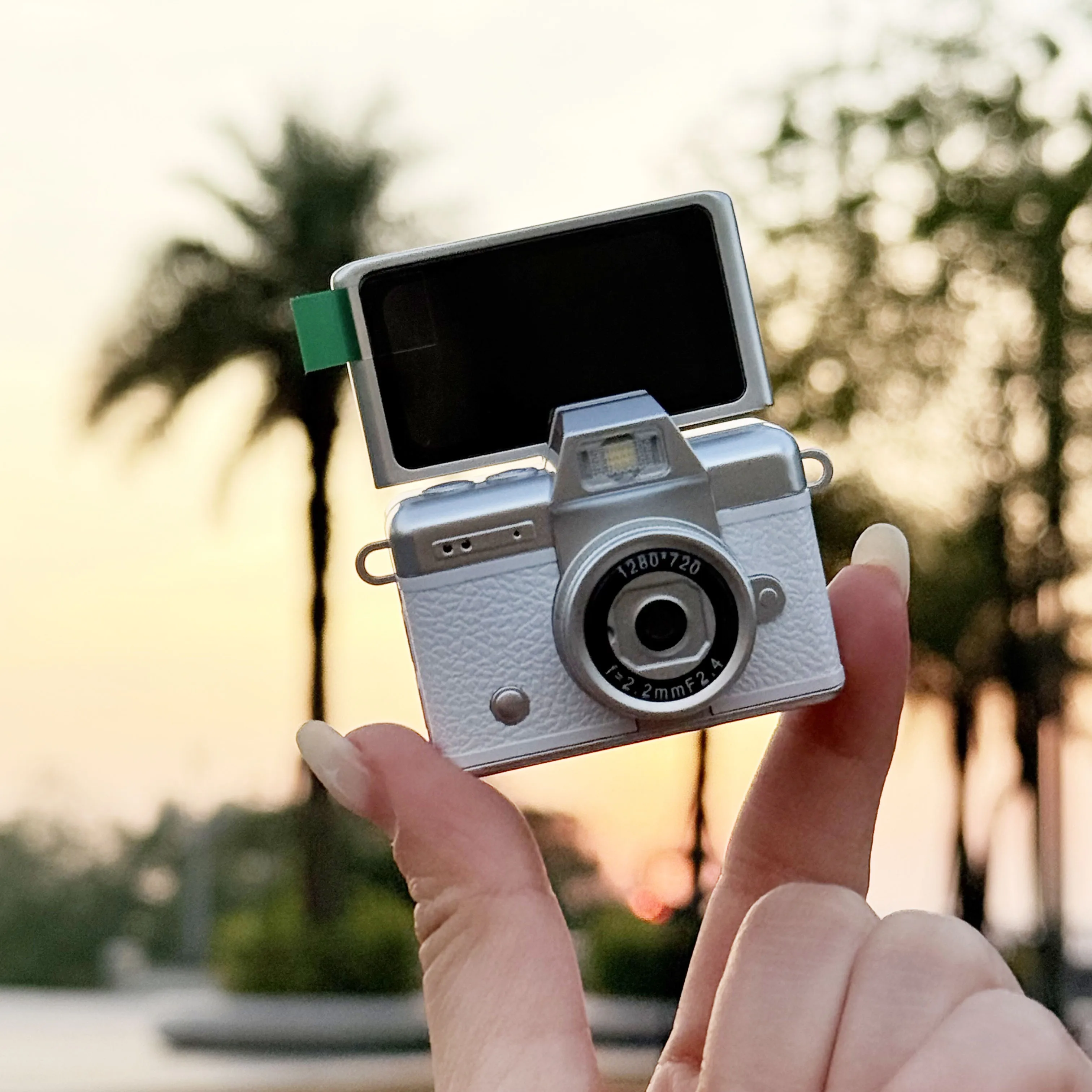 Flip-Screen Vintage…