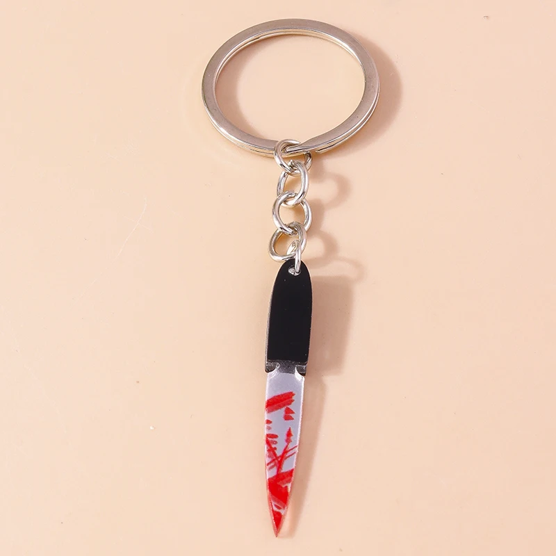 Aihua Resin Halloween Schlüsselanhänger mit blutigen Messern, Scheren, Äxten und Sägen für Halloween-Partys und Schmuckgeschenke – Detail 15