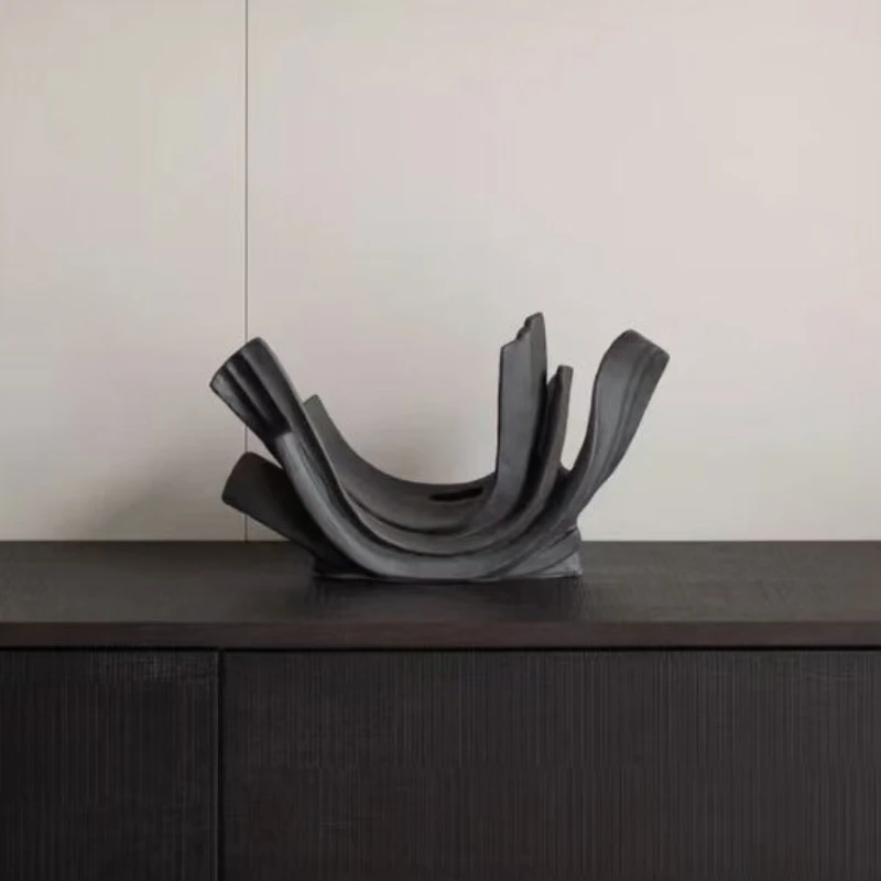 Modern Figurines Interior Elegant Room Ornaments Sculptures and Figurines for Bedroom Living Room Decoration Accessories