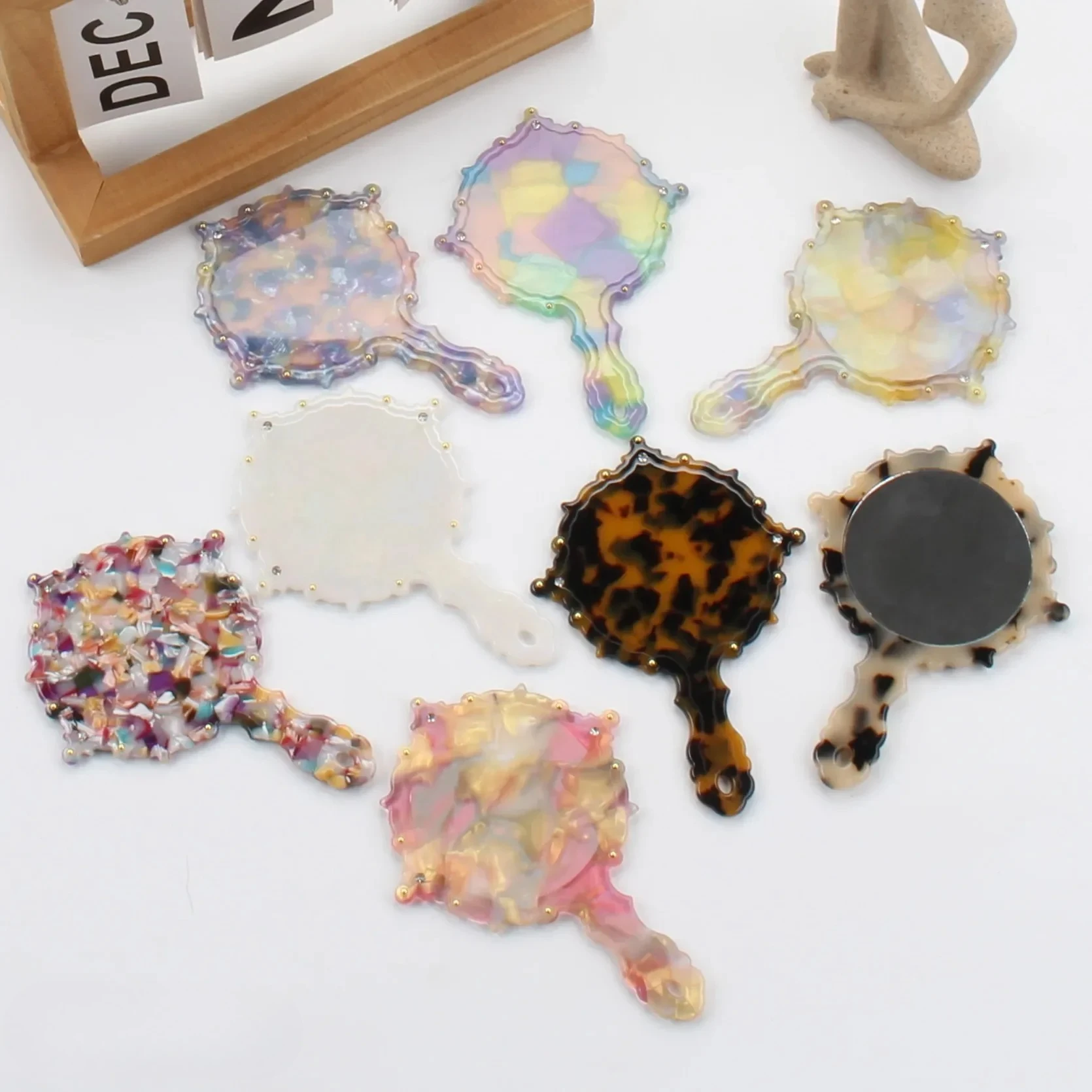 Specchio con manico portatile da 1 pezzo con delicato motivo in acetato, specchio per trucco portatile con intarsio di diamanti, accessorio per specchio portatile