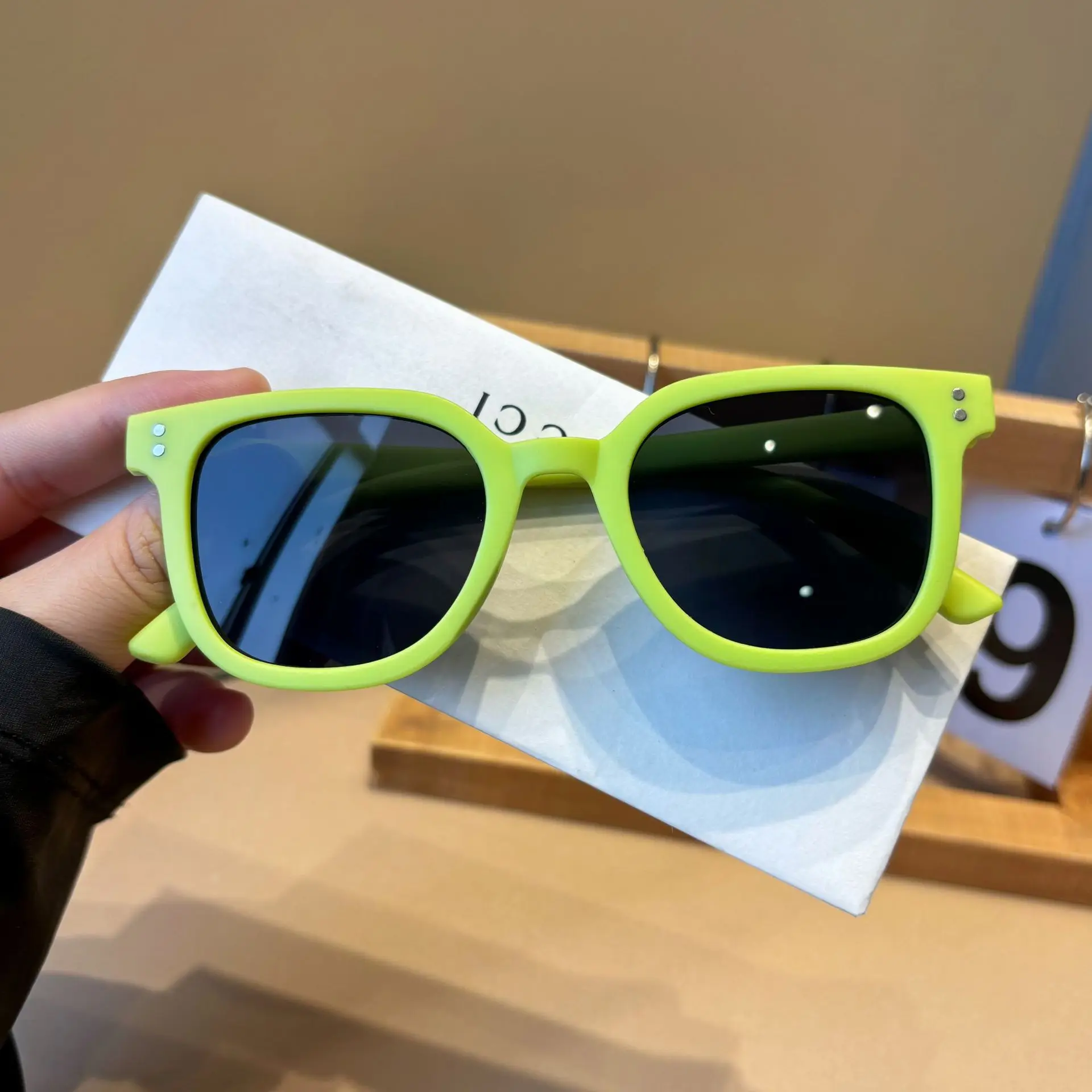 

Квадратные детские солнцезащитные очки, детские ретро милые солнцезащитные очки с героями мультфильмов, оправа для девочек и мальчиков, детские солнцезащитные очки UV400, очки