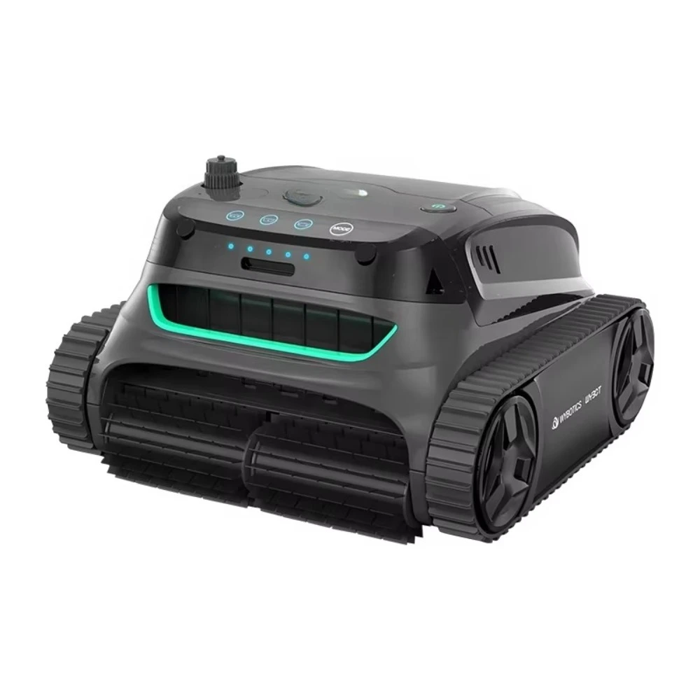 Automatic rechargeable swimming pool cleaning robot, capable of effectively cleaning all swimming pools