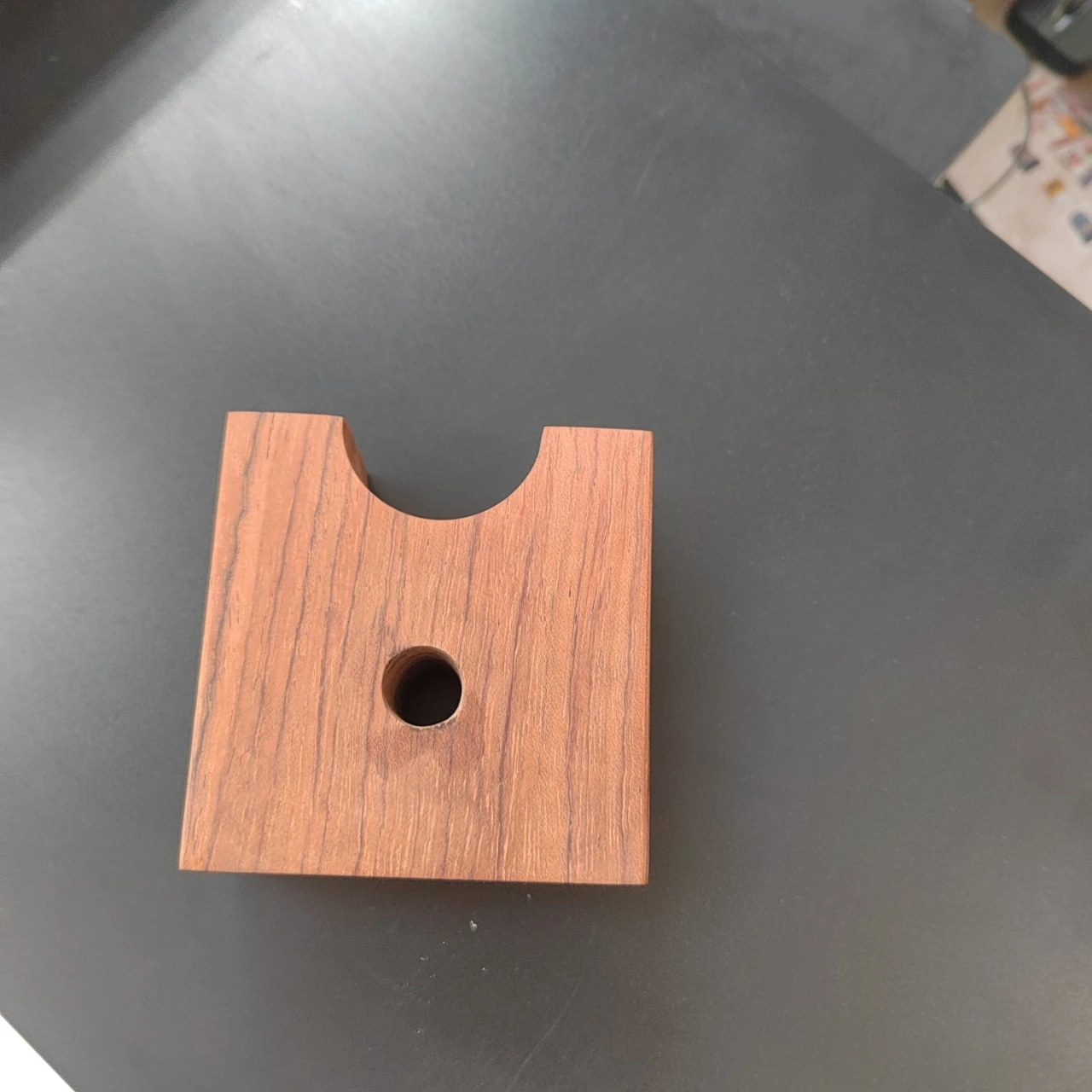 오디오 장비 절연 라인 지원 배나무 절연체 라인 스탠드 서브우퍼 스피커 전원 케이블 충격 흡수 베이스