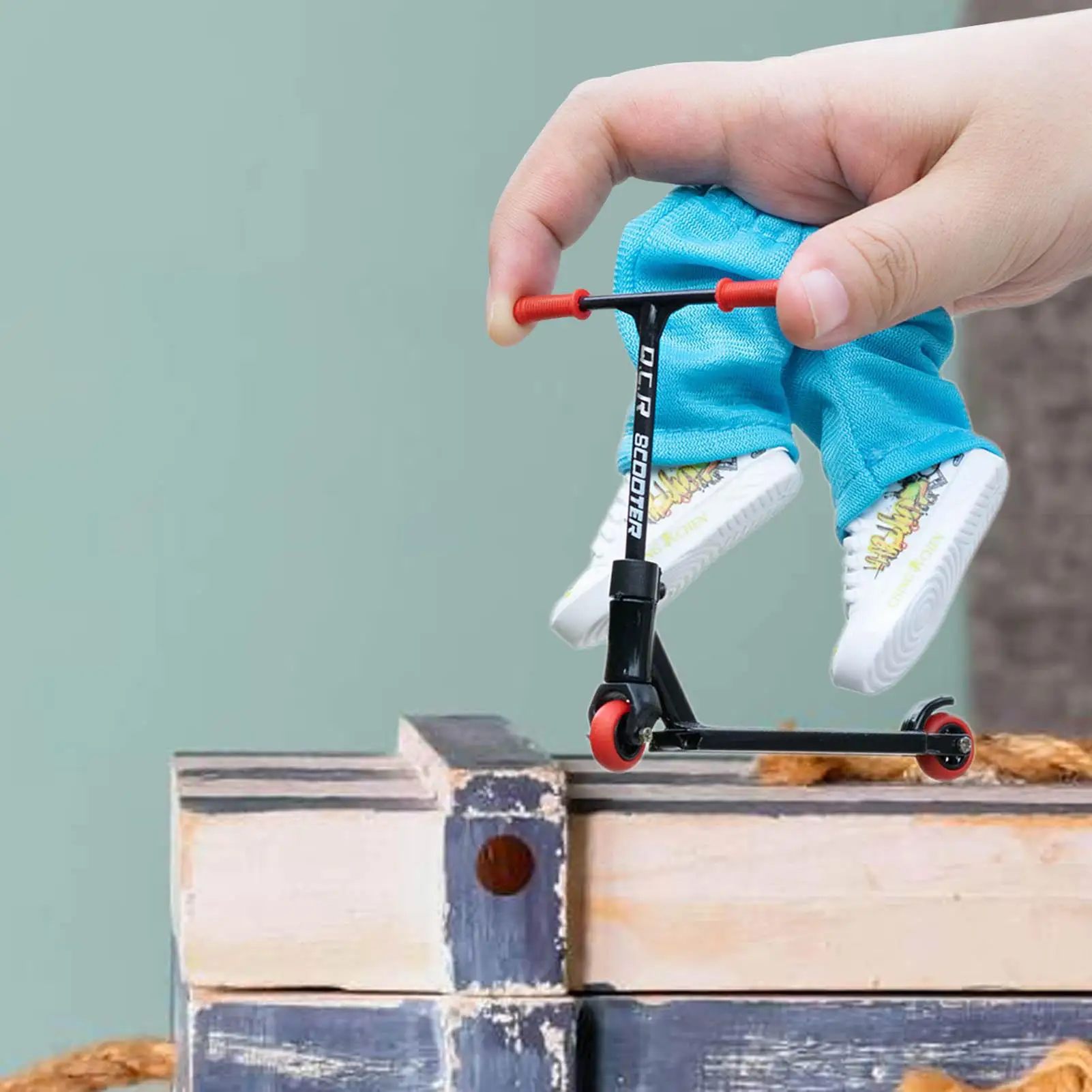 Novelty Funny Interactive Mini Finger Scooter Stunt Finger Toy Skate Skate Scooter Finger Parent-Child Interactive Holiday Gift