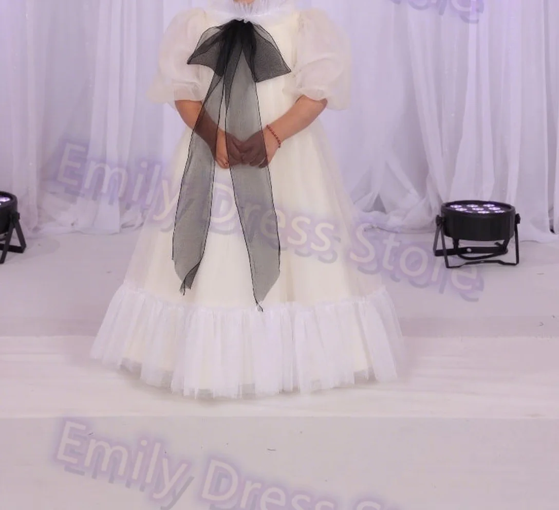 

Customized Ivory Flower Girl Dress For Wedding With Bow Pleated Puffy High Neck Kids Birthday Bridesmaids First Communion Gown