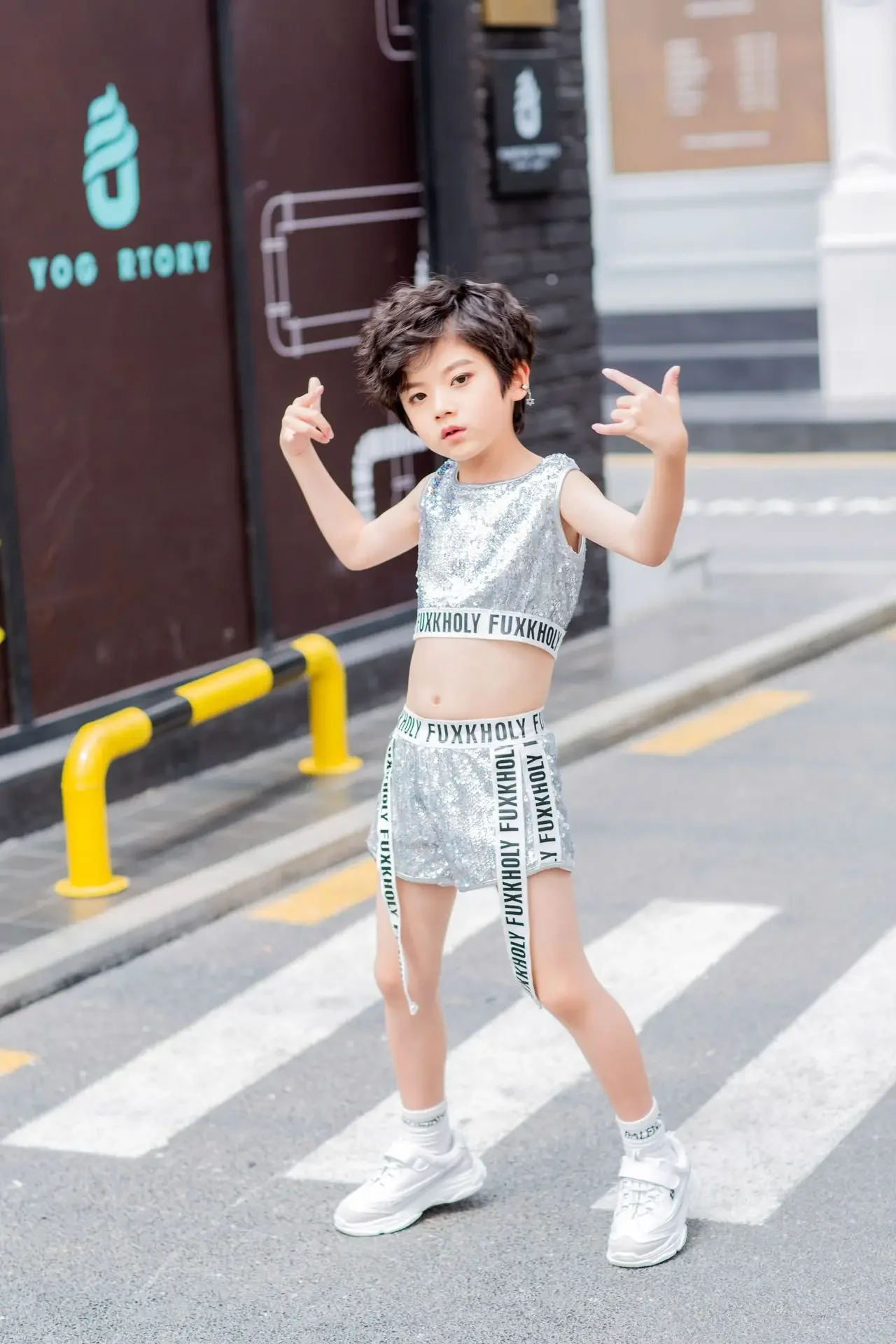 

Children's jazz dance performance costume Korean version with navel exposed modern dance sequin performance costume for boys and