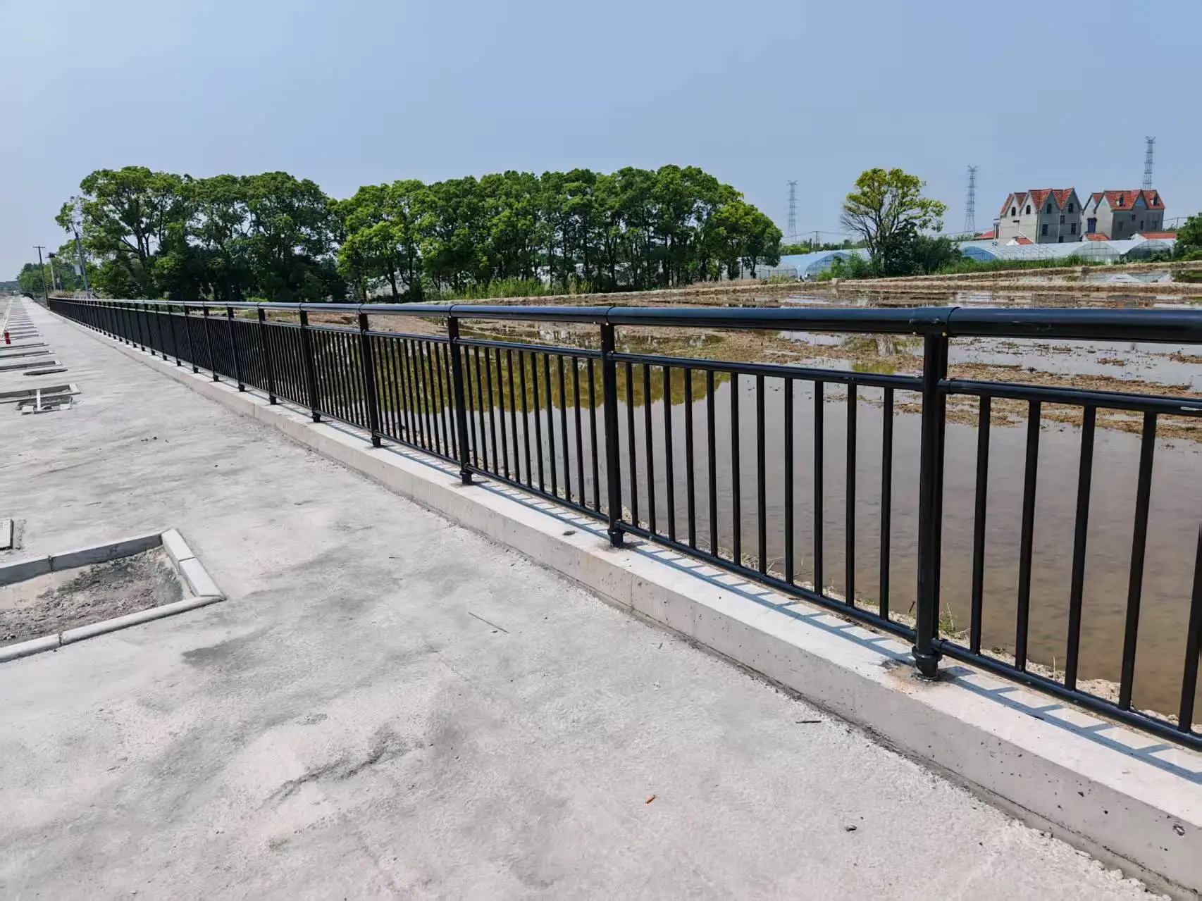 التخصيص نهر الدرابزين حديقة المشي حماية السلامة درابزين جسر المشاة المناظر الطبيعية نهر الحرق الزنك الصلب #3