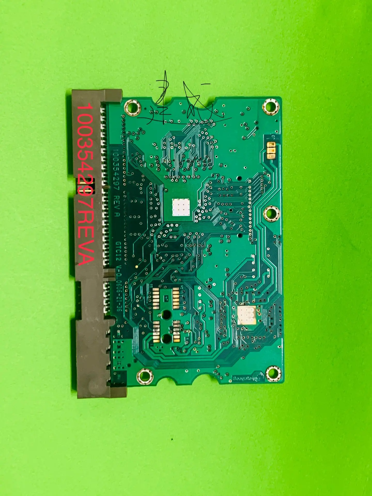 100414872 rev a st3250820a hdd pcbハードディスク回路基板番号: 100414872