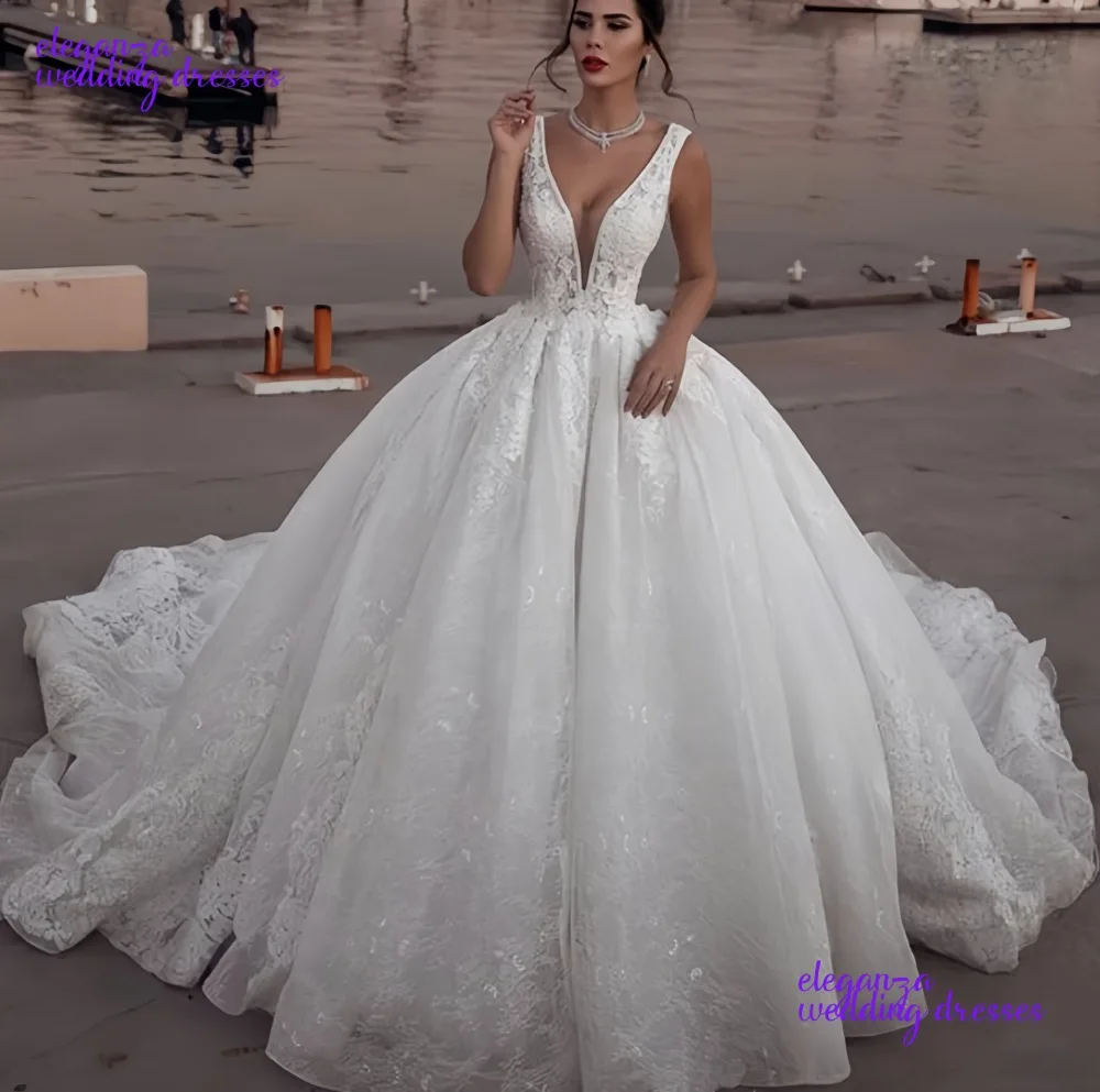 Customized Deep V-neck Sleeveless Bridal Wedding Dress Lace Applique Prom Dress Fluffy Wedding Dress  Vestidos De Novia