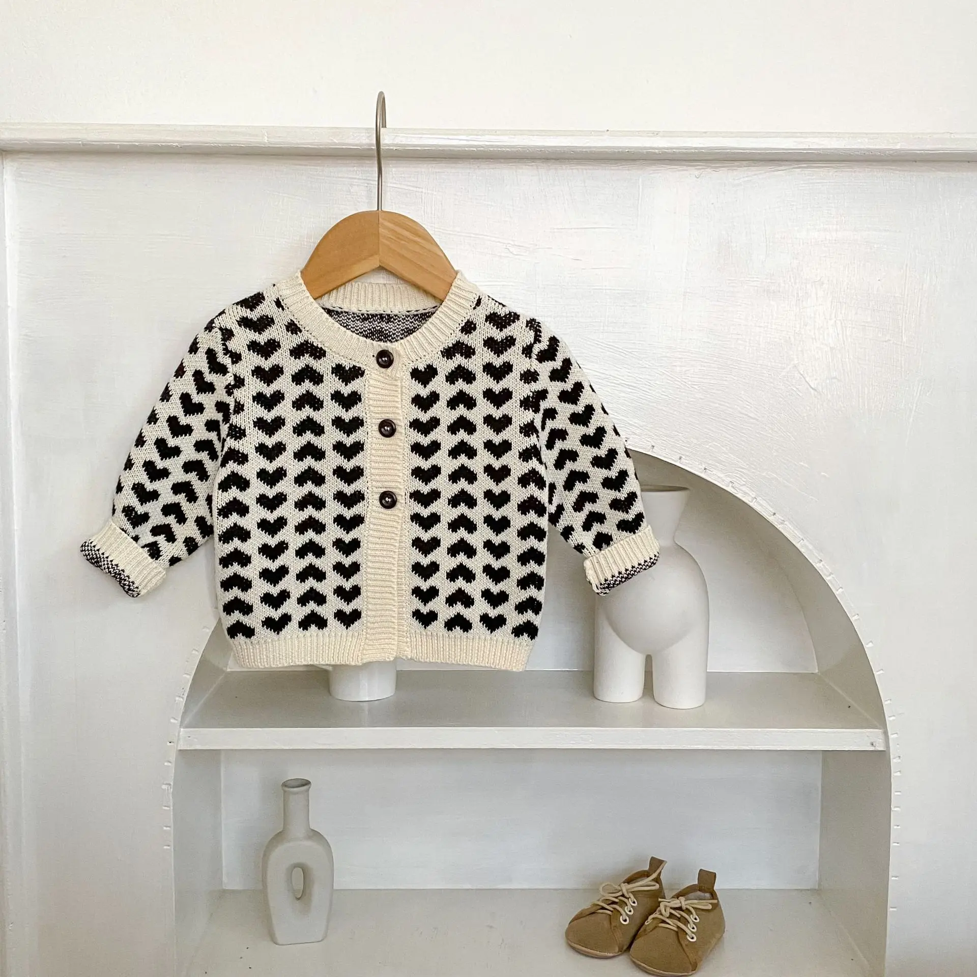 

Новая весенне-осенняя жаккардовая кофта Nubao для девочек: кардиган с круглым вырезом, удобная верхняя одежда, свитер