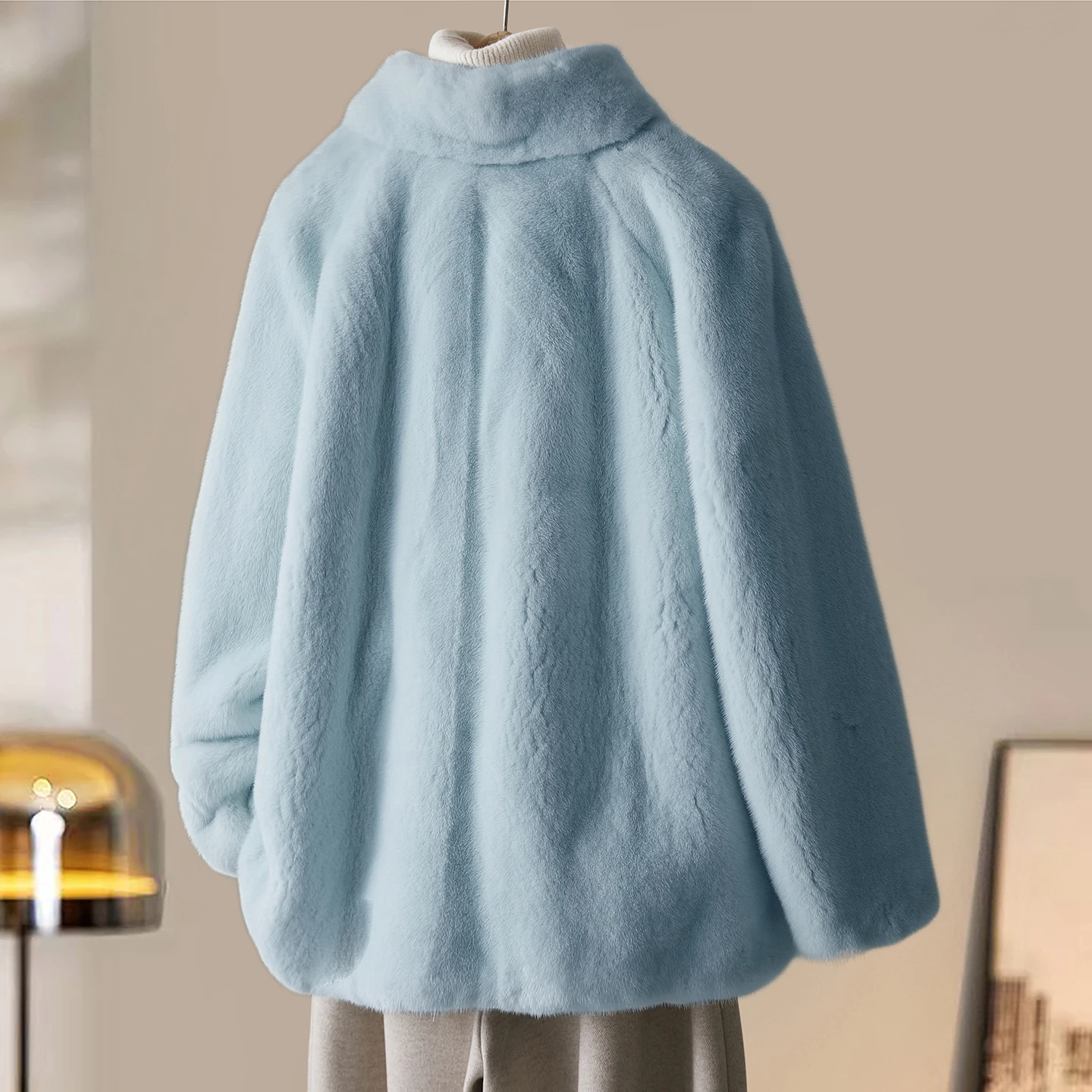 معطف فرو طبيعي فاخر من Tcyeek ملابس شتوية للنساء سترة من الفرو الحقيقي معطف نسائي دافئ من المينك بالكامل جديد في معاطف 2025 الفلسطينية