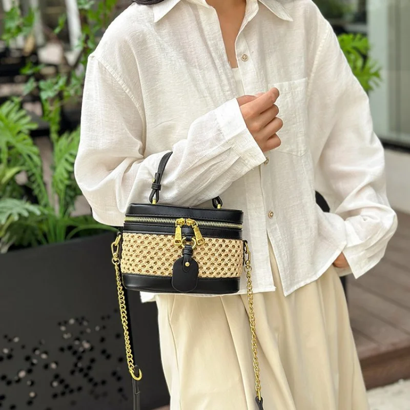 

Crocodile-Embossed Shoulder Bag For Women, Luxury Designer Inspired Leather Purse With Turn-Lock Closure, Executive Style