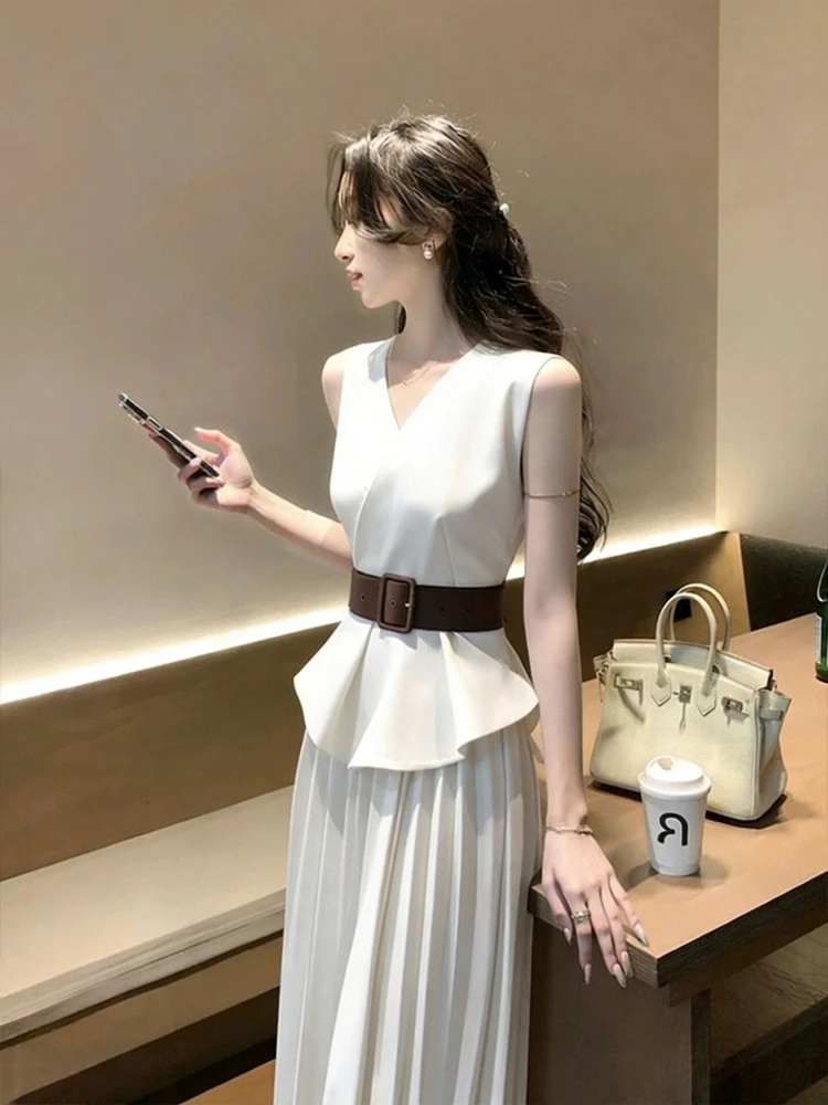 

2026 summer new elegant two-piece set women's small fragrant style simple V-neck slim white top high waist pleated long skirt