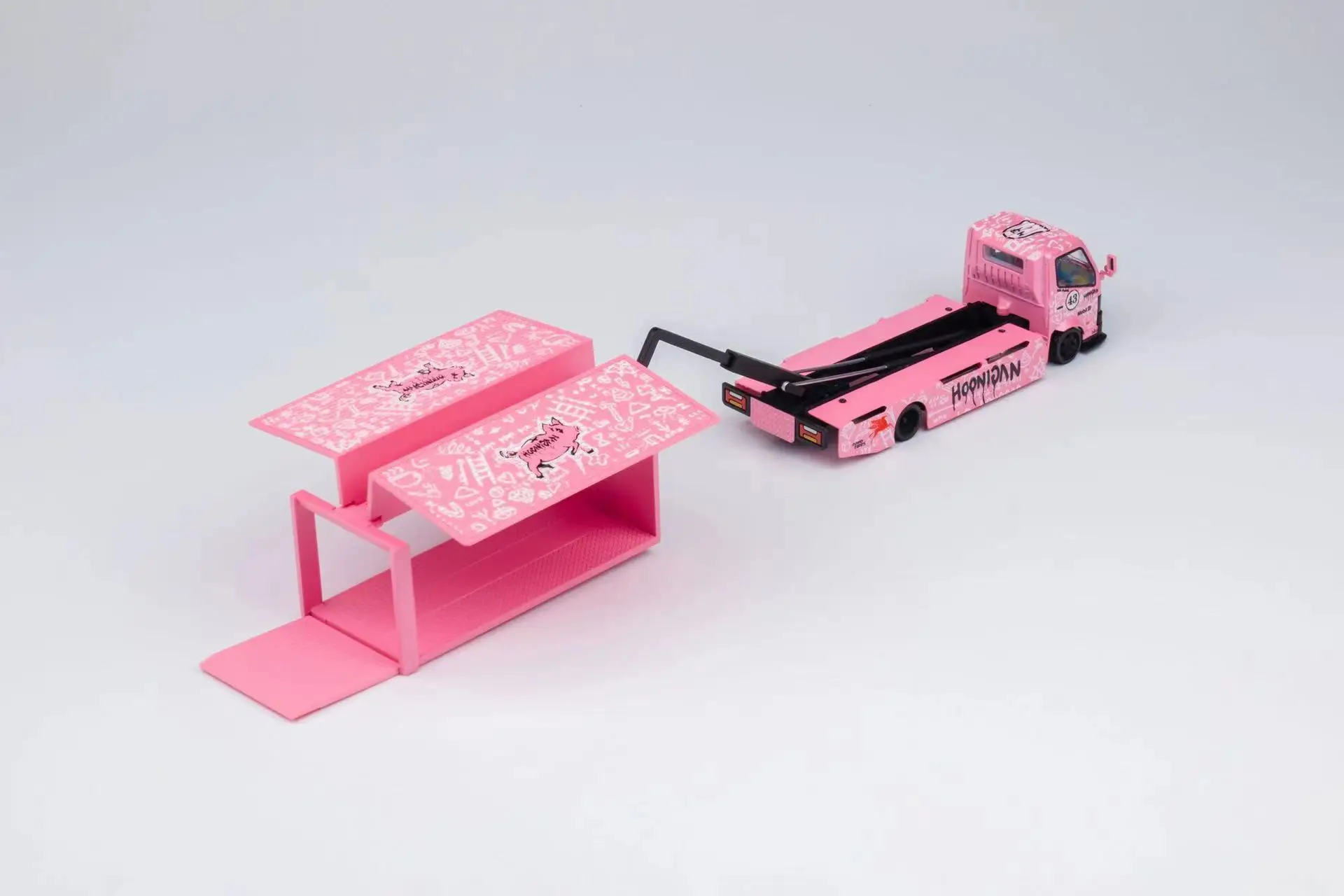 Micro Turbo 1:64 Ken Block 43 Gull wing truck container trailer Pink Diecast Model Car