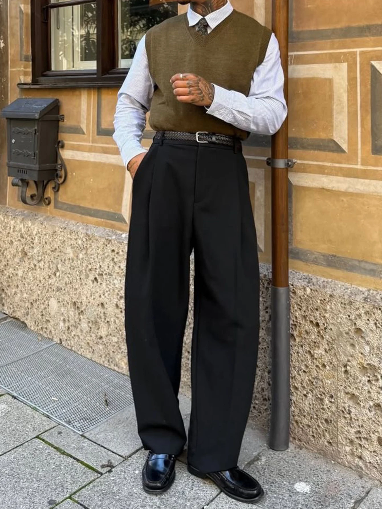 

2026 Spring/Summer Men's Light Business Commute Casual Solid Color Button Pleated Loose Straight Trousers Pants (No Belt Includ